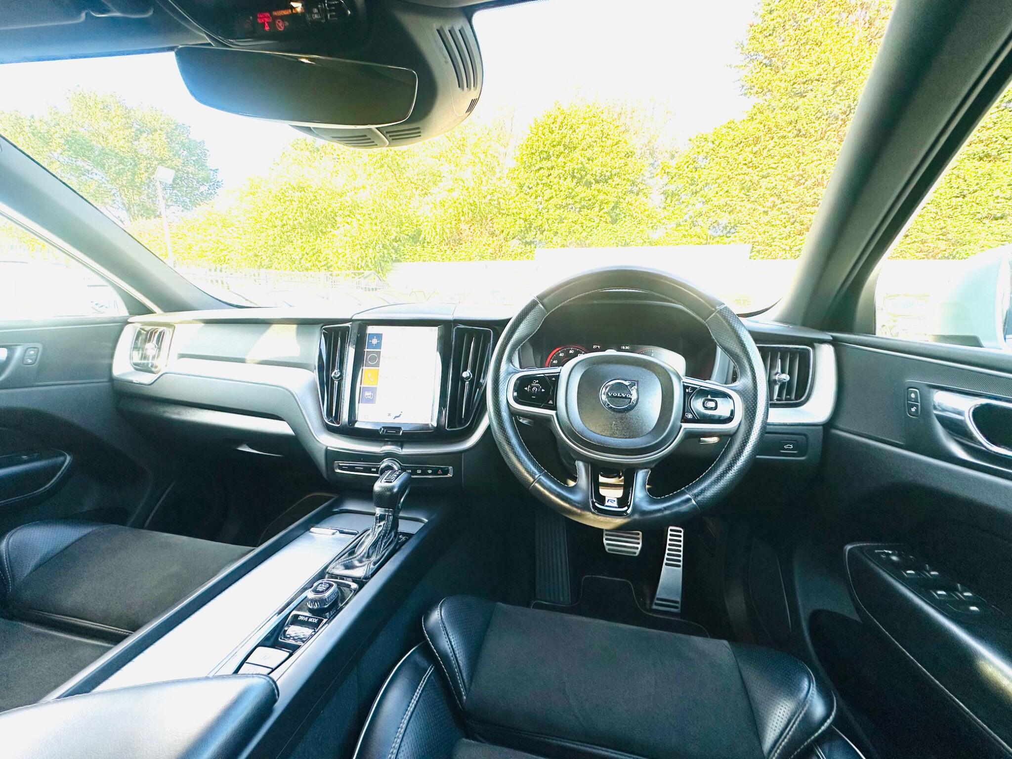 Volvo XC60 view 22