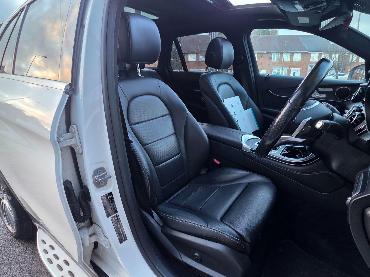 Mercedes-Benz GLC view 29