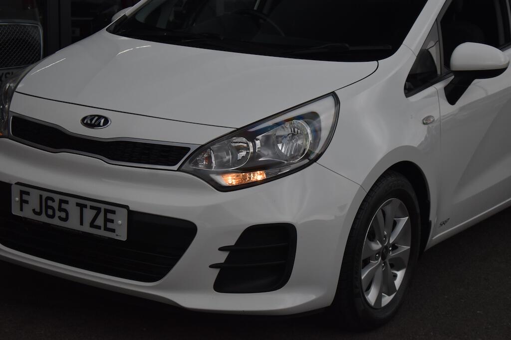Kia Rio view 22