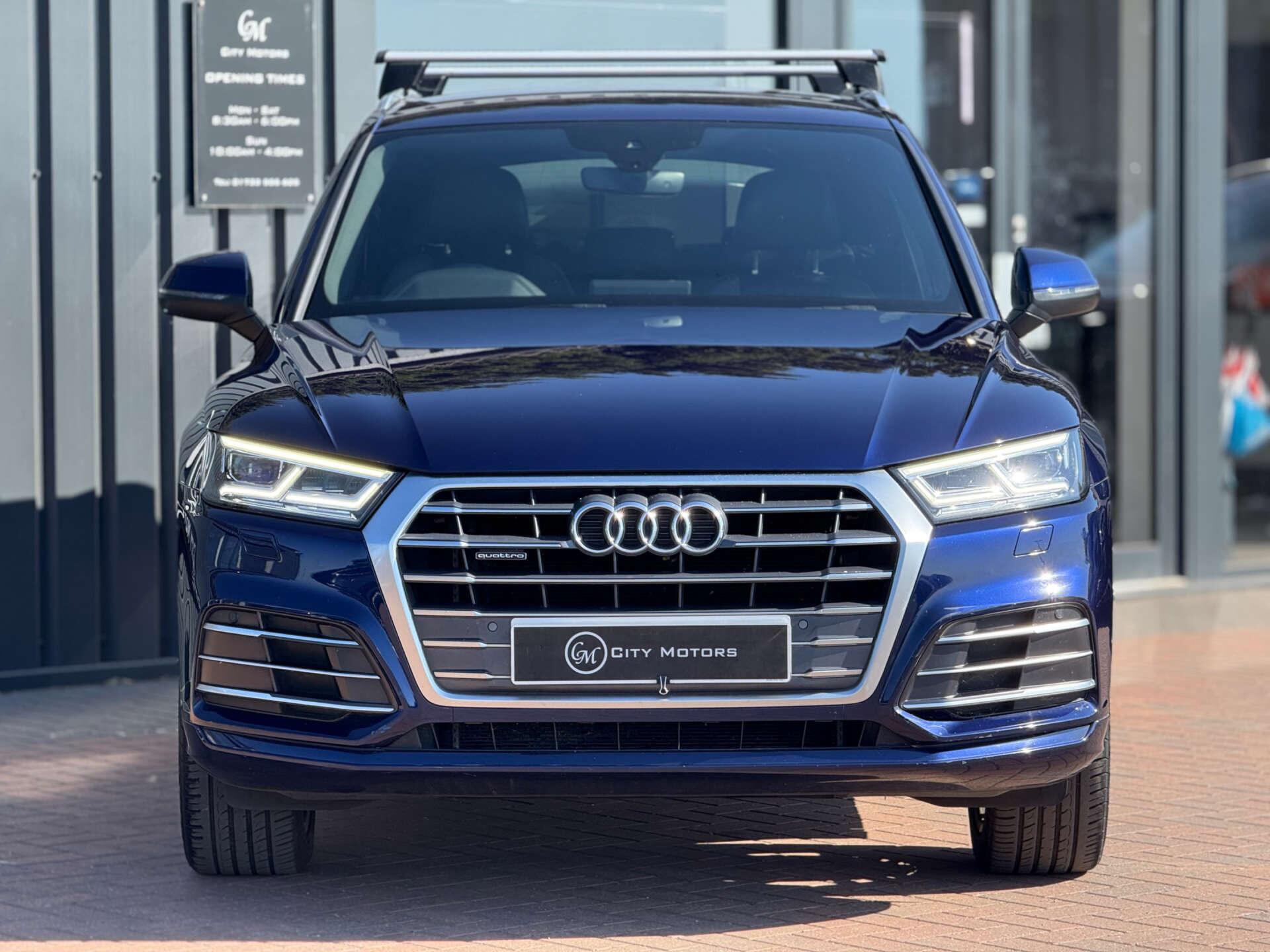 Audi Q5 view 10