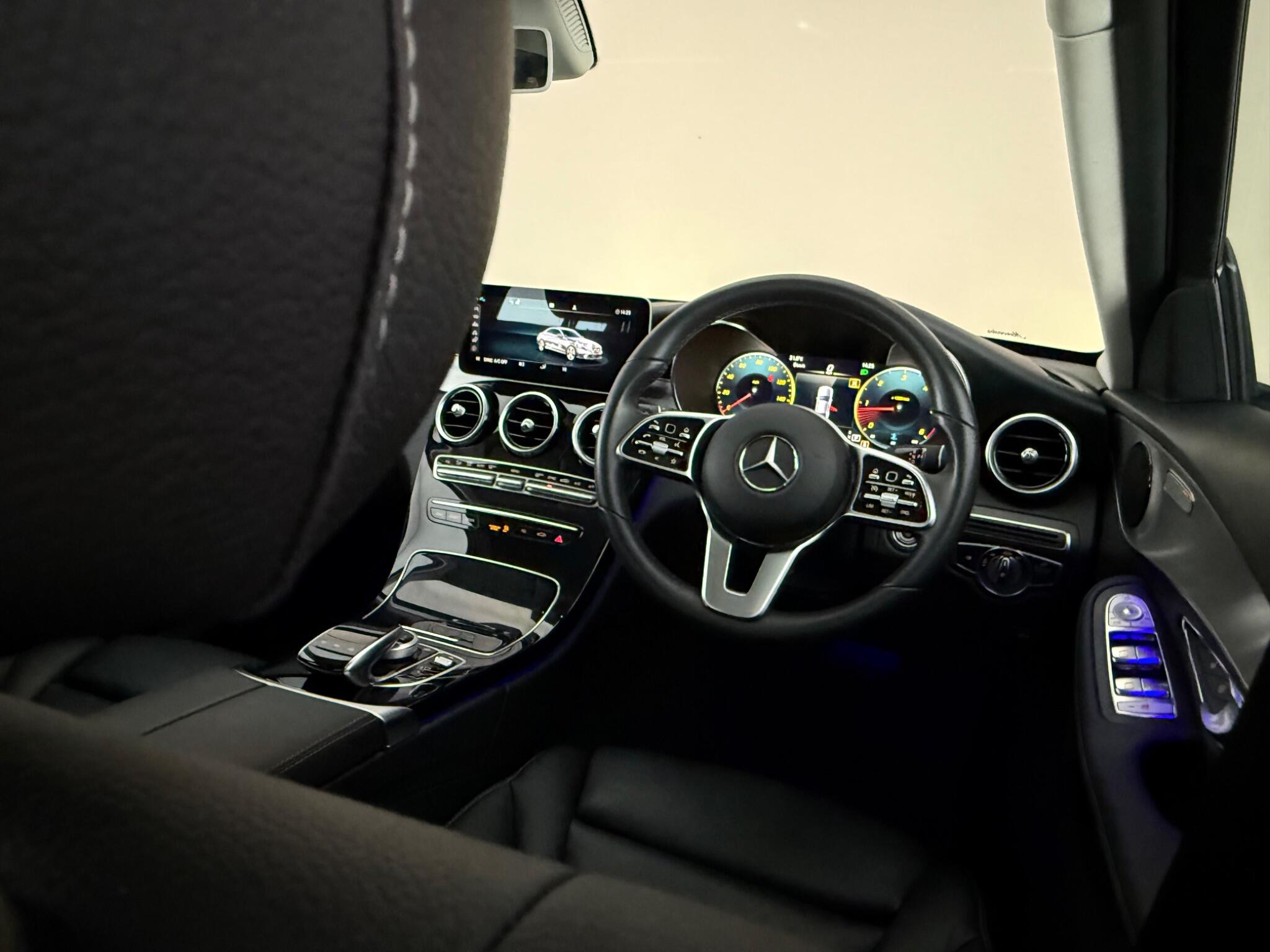 Mercedes-Benz C-Class view 13