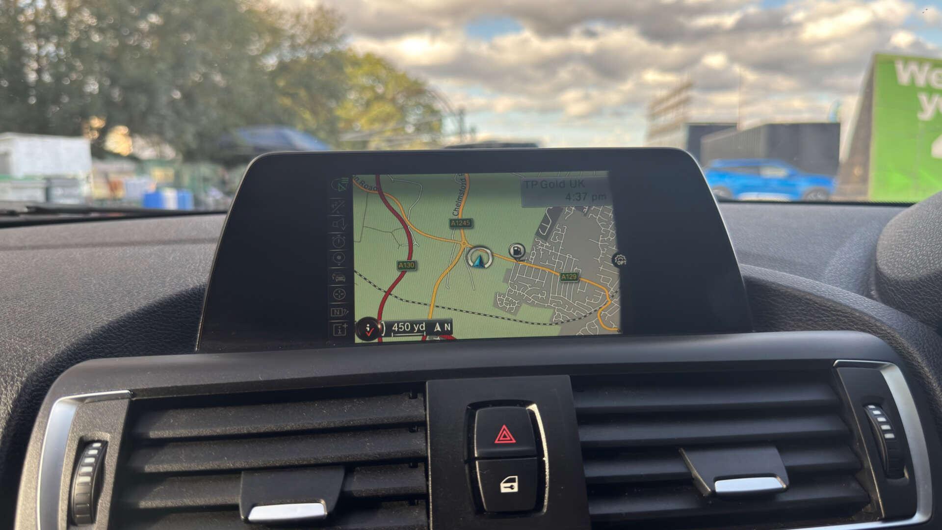 BMW 1 Series view 27