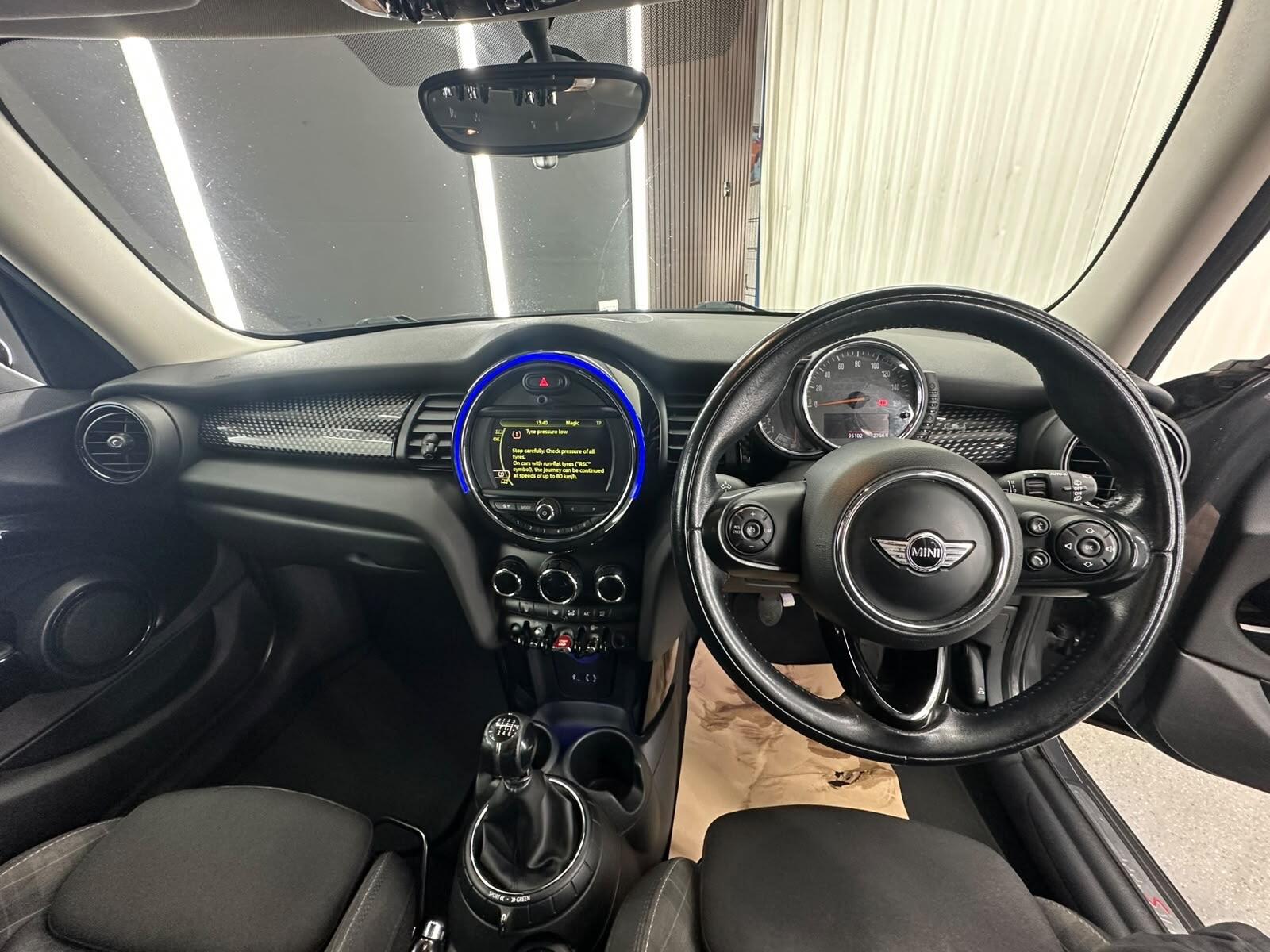 MINI Hatch view 36