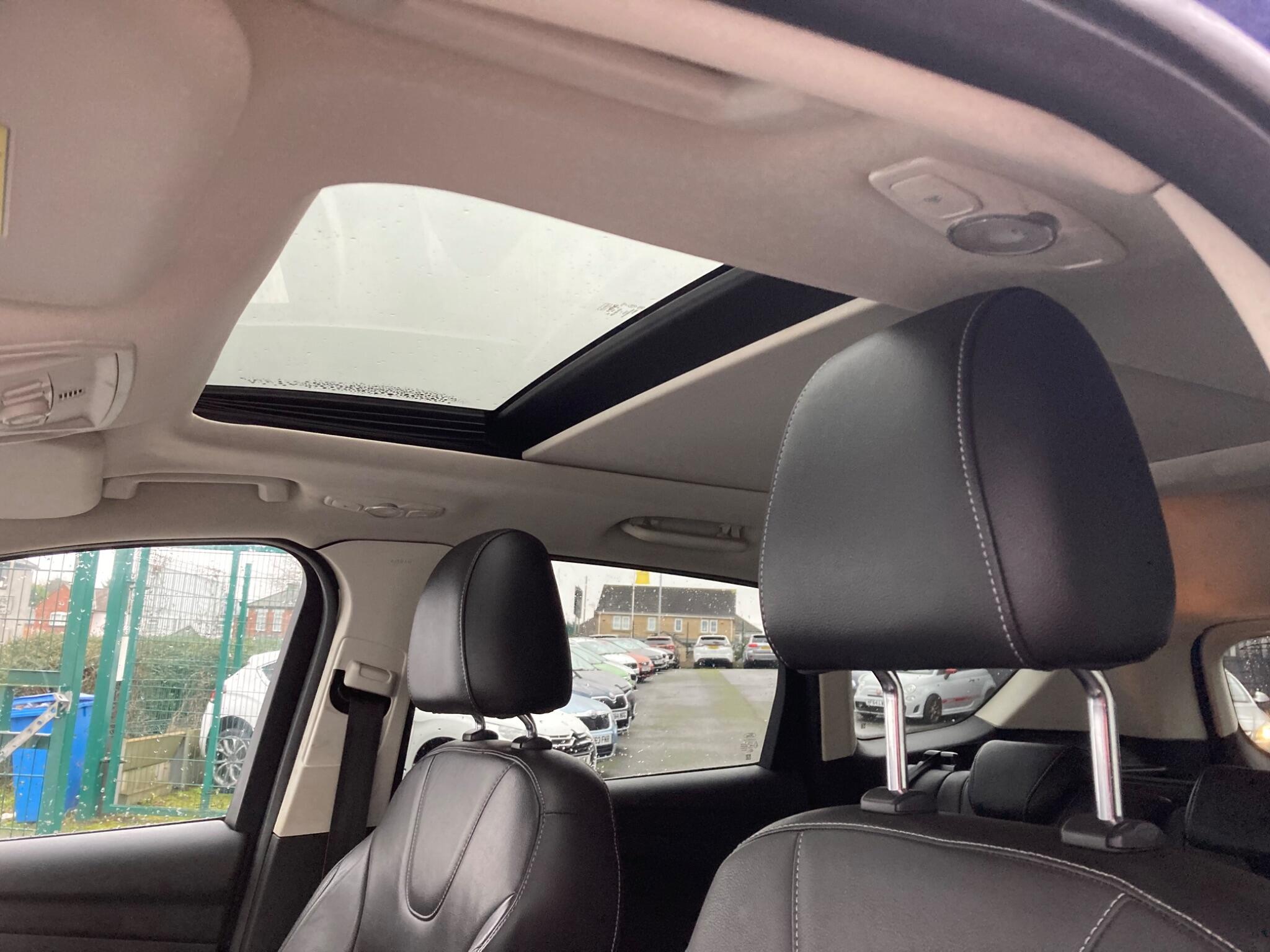 2016 Ford Kuga image 9