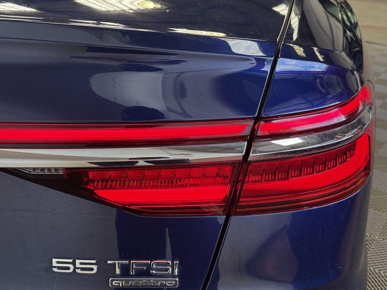 Audi A8 view 29