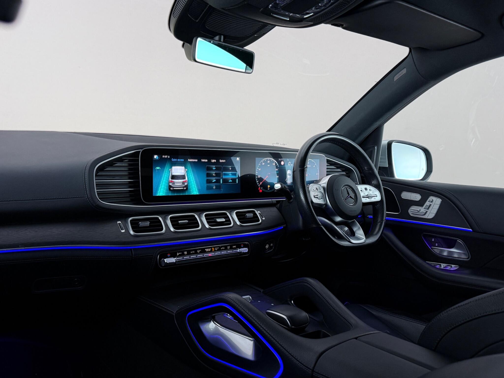 Mercedes-Benz GLE view 4
