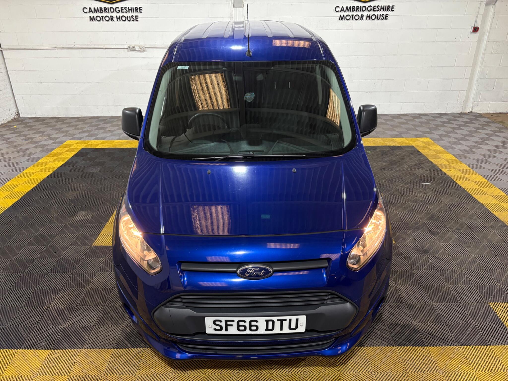 Ford Tourneo Connect view 14