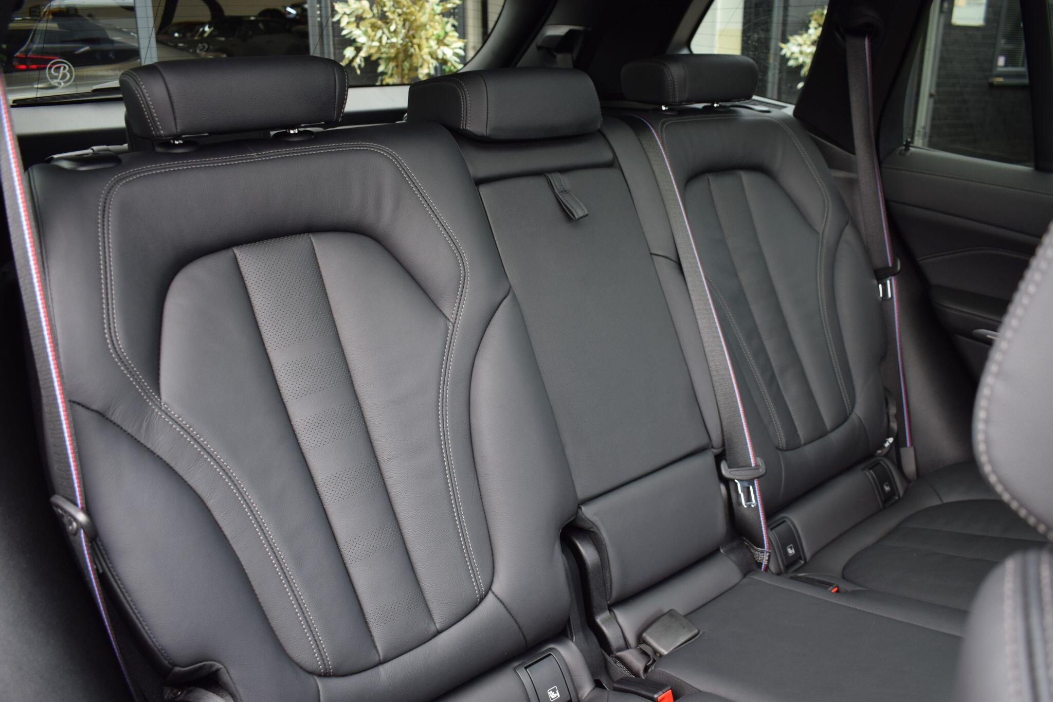 BMW X5 view 31