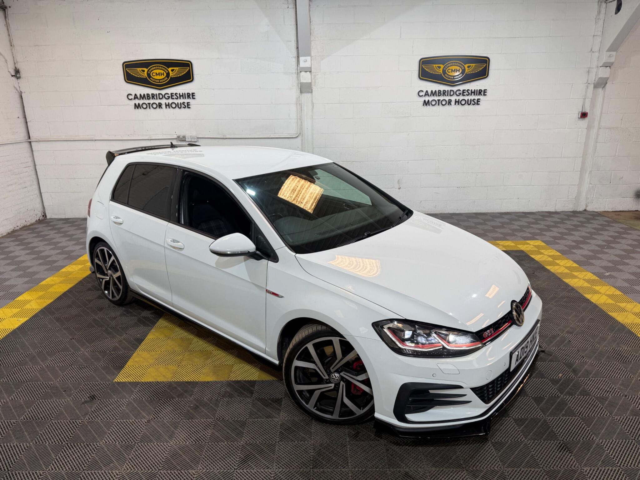 Volkswagen Golf view 6