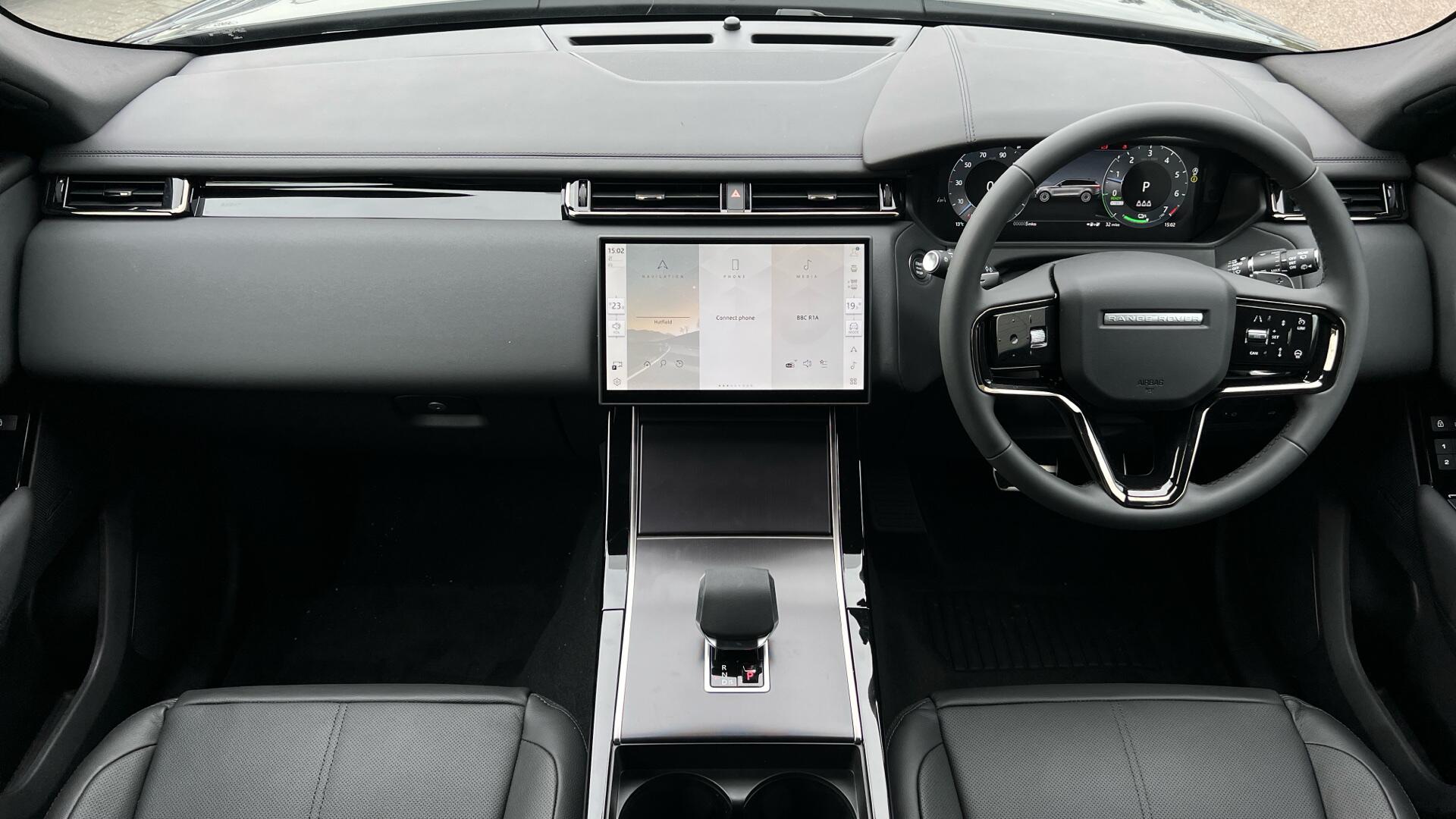 Land Rover Range Rover Velar view 10