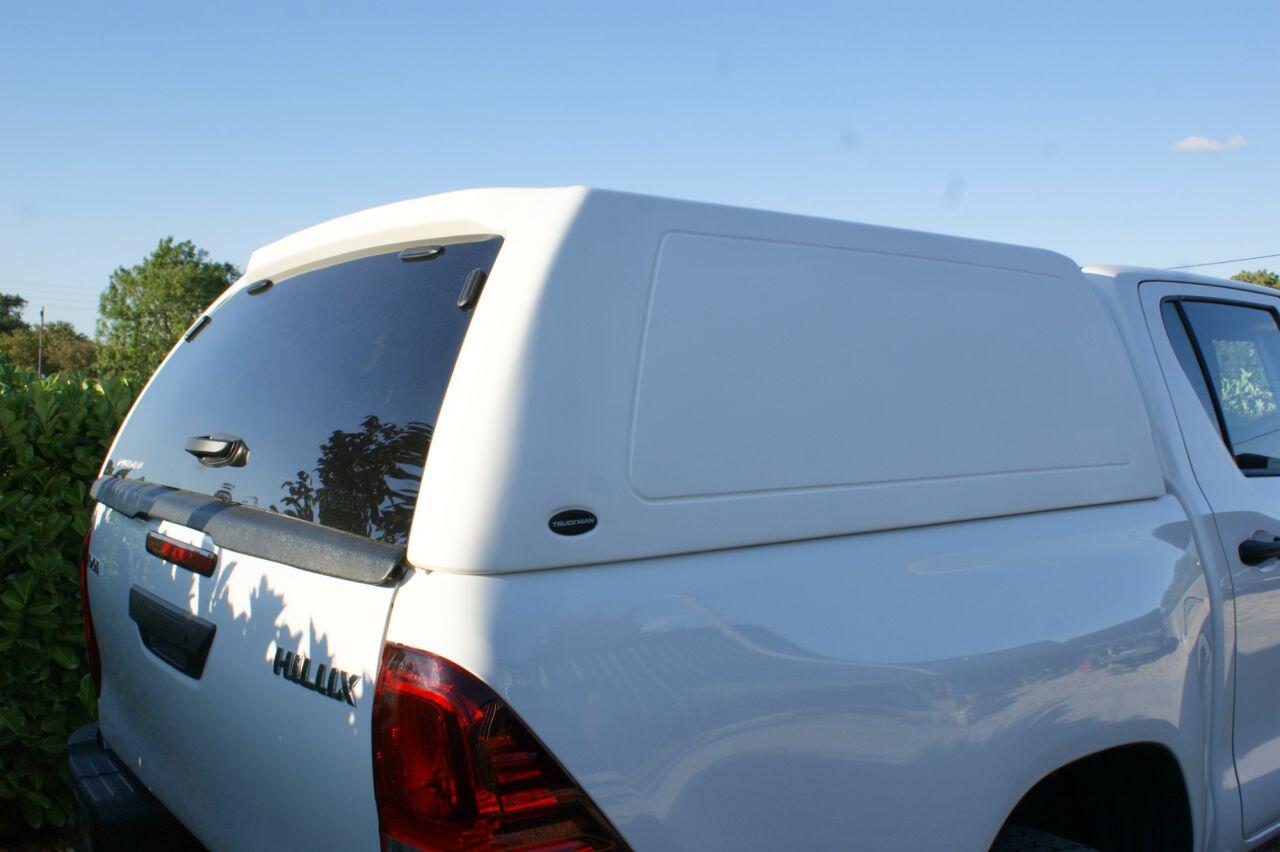 Toyota Hilux view 12