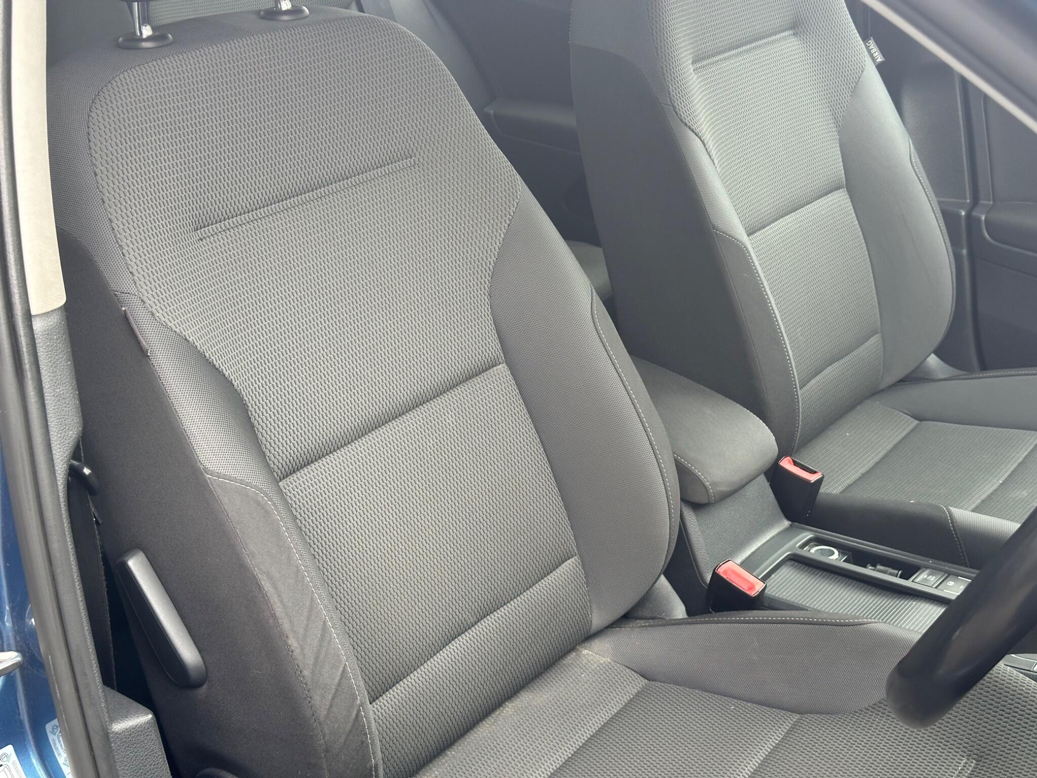 Volkswagen Golf view 25