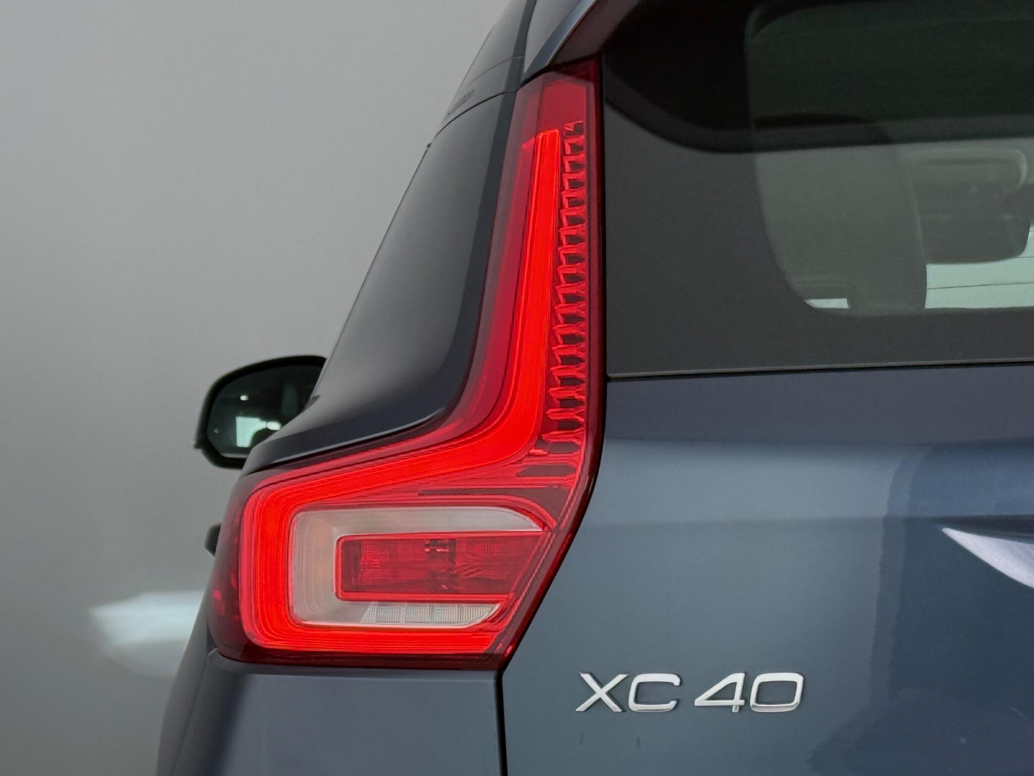 Volvo XC40 view 6