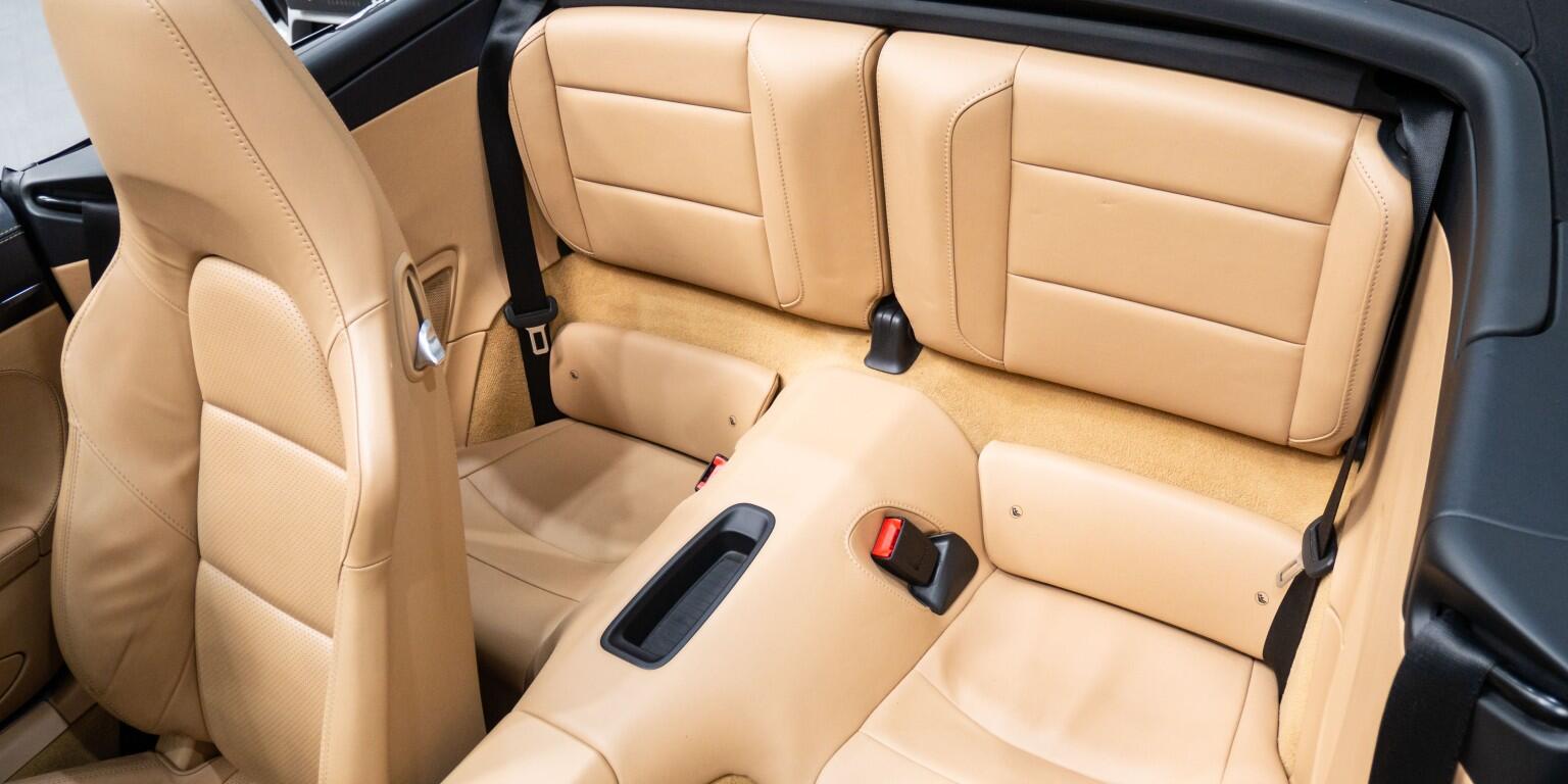 Porsche 911 view 20
