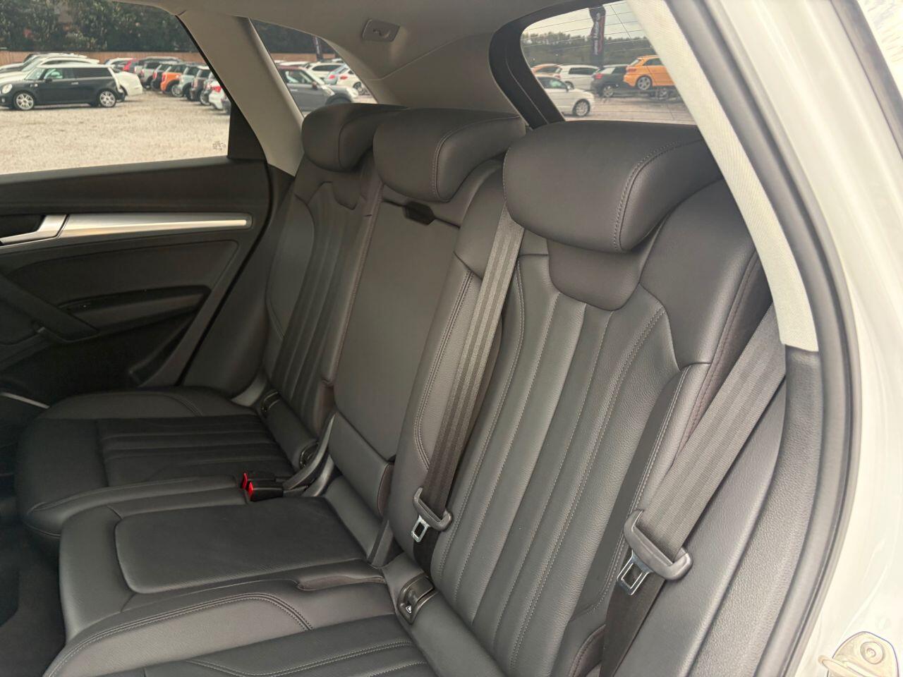 Audi Q5 view 24