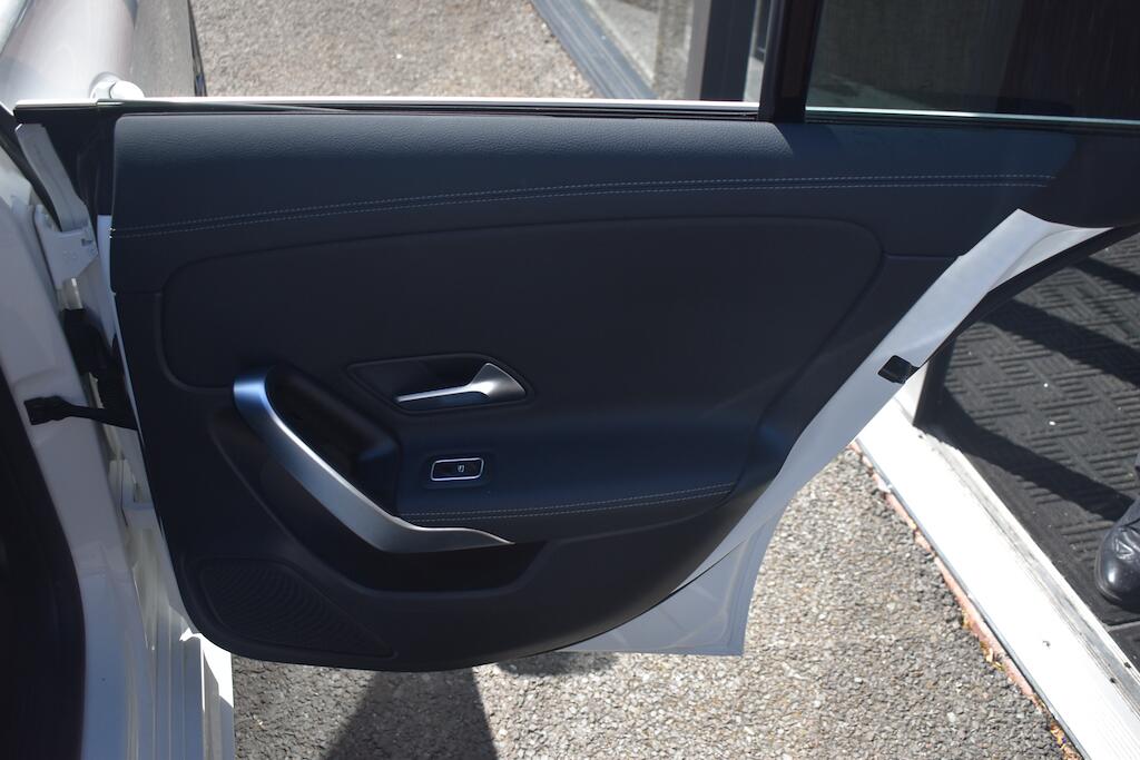 Mercedes-Benz Cla view 35