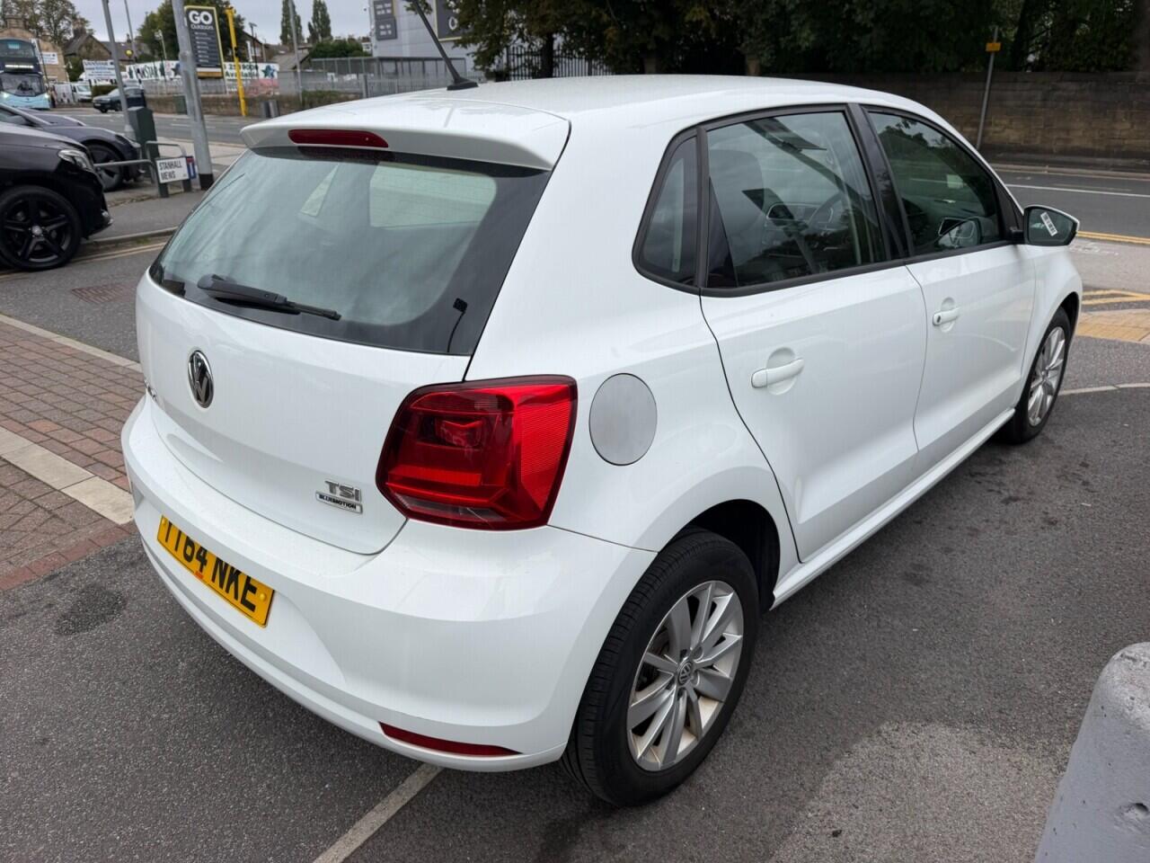 Volkswagen Polo view 8