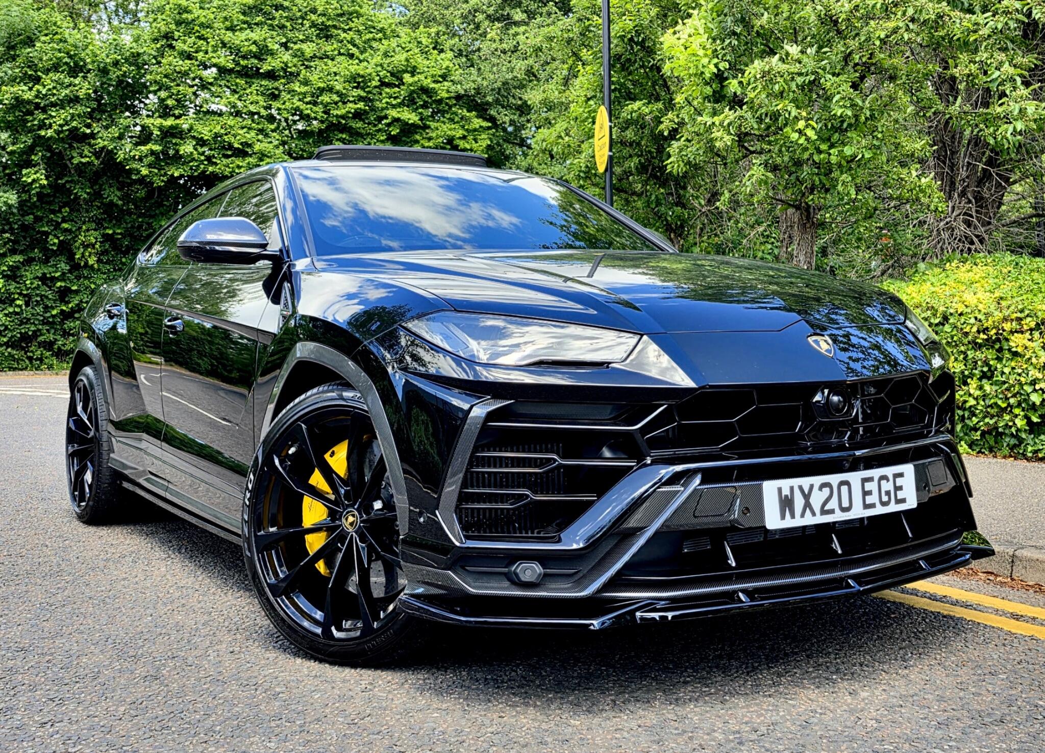Lamborghini Urus view 21