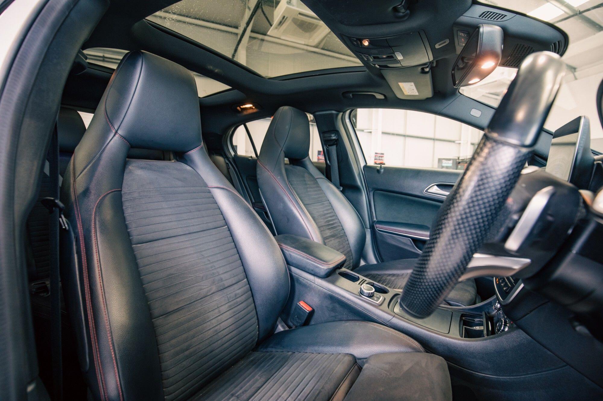 Mercedes-Benz Gla view 3