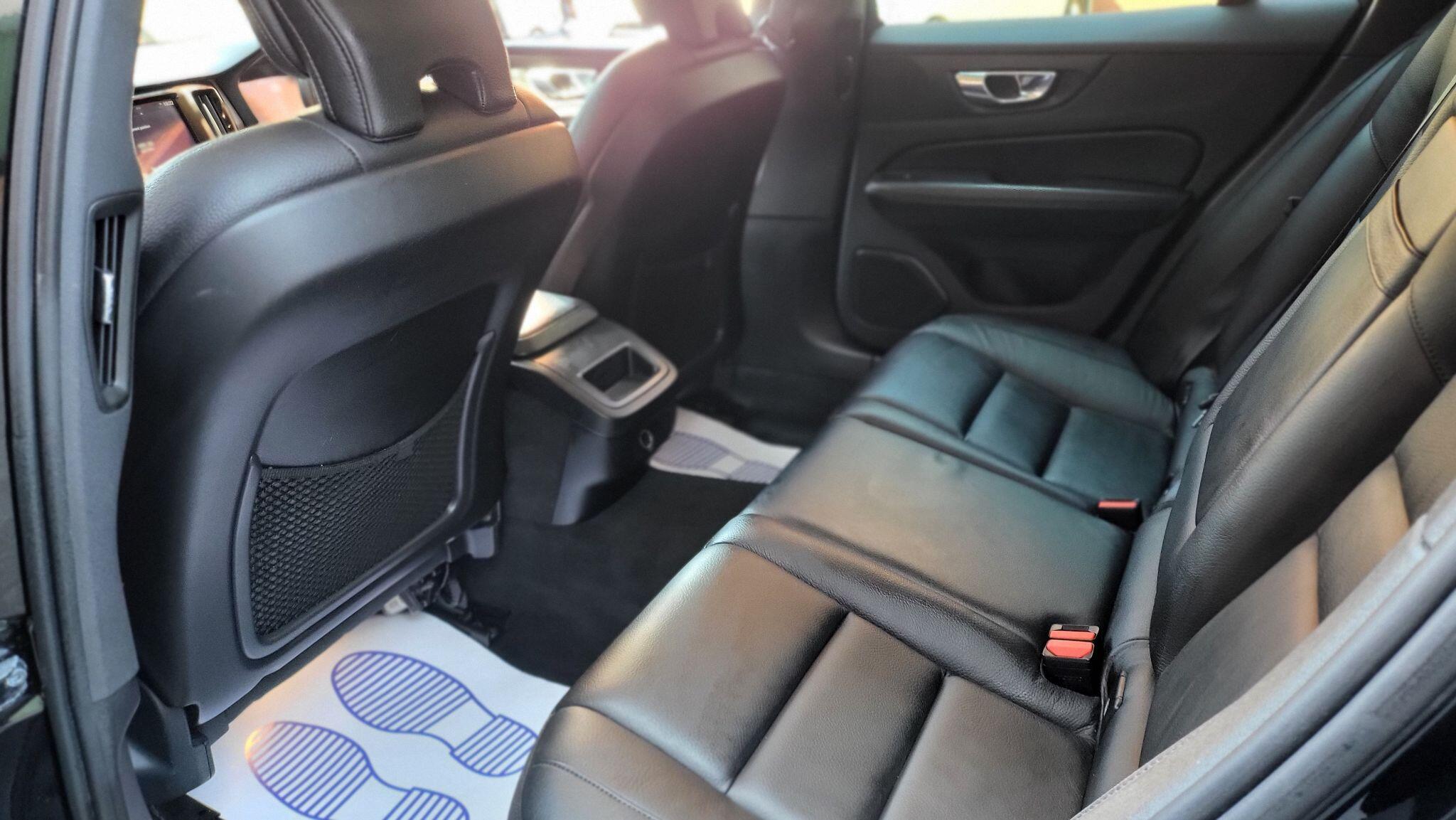 Volvo V60 view 14