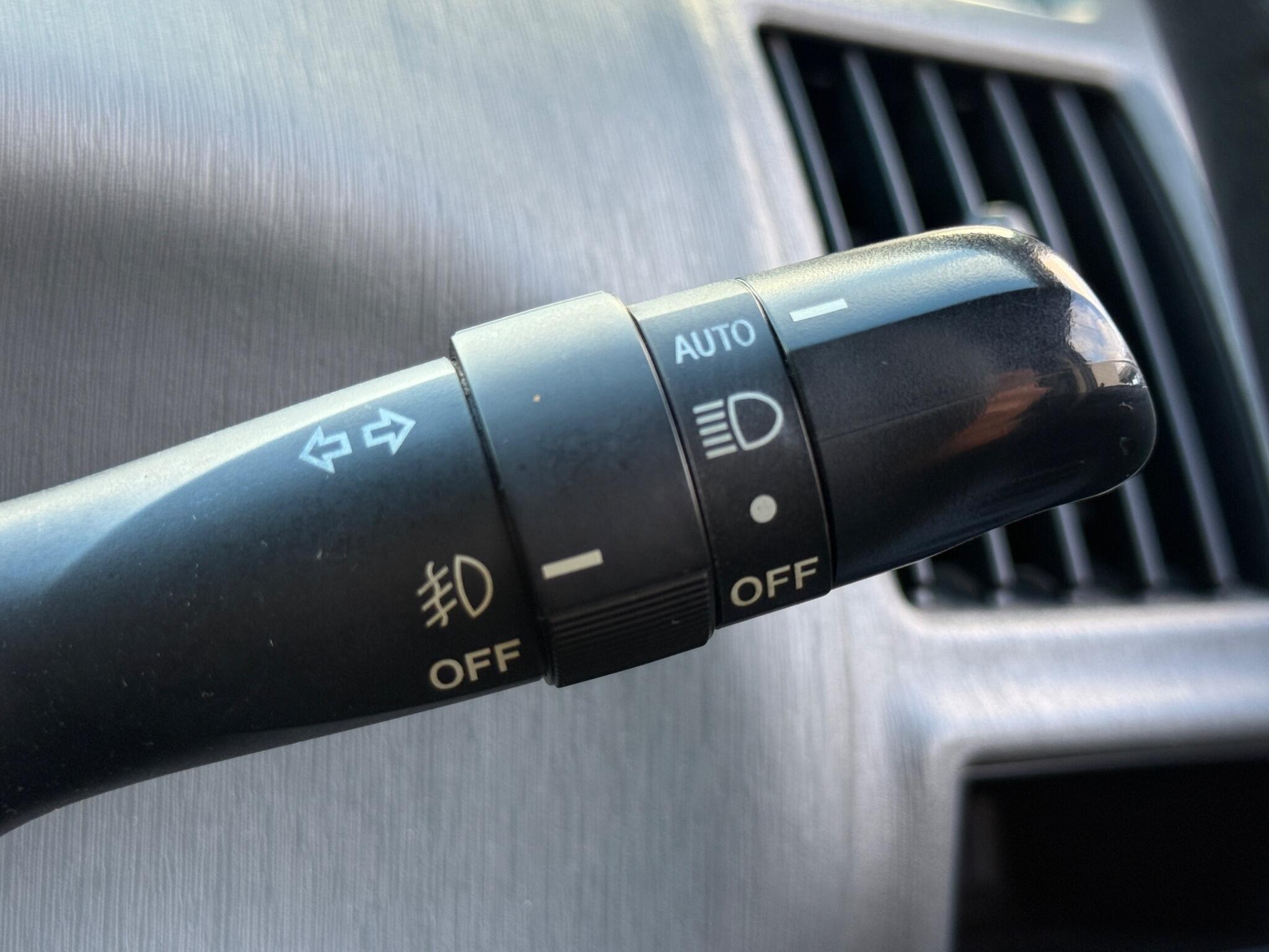 Toyota Prius+ - Image 70