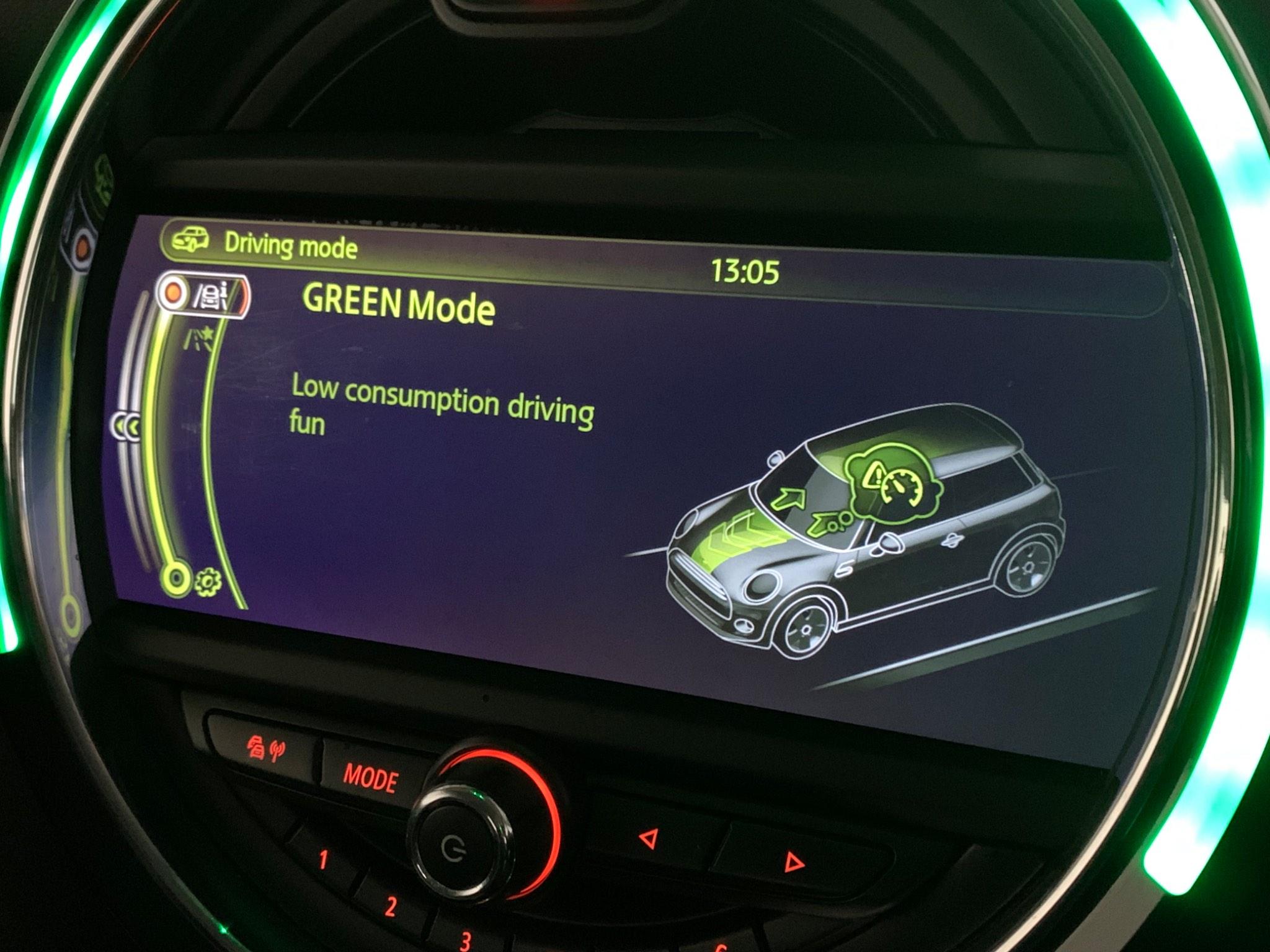 Mini Hatch view 42