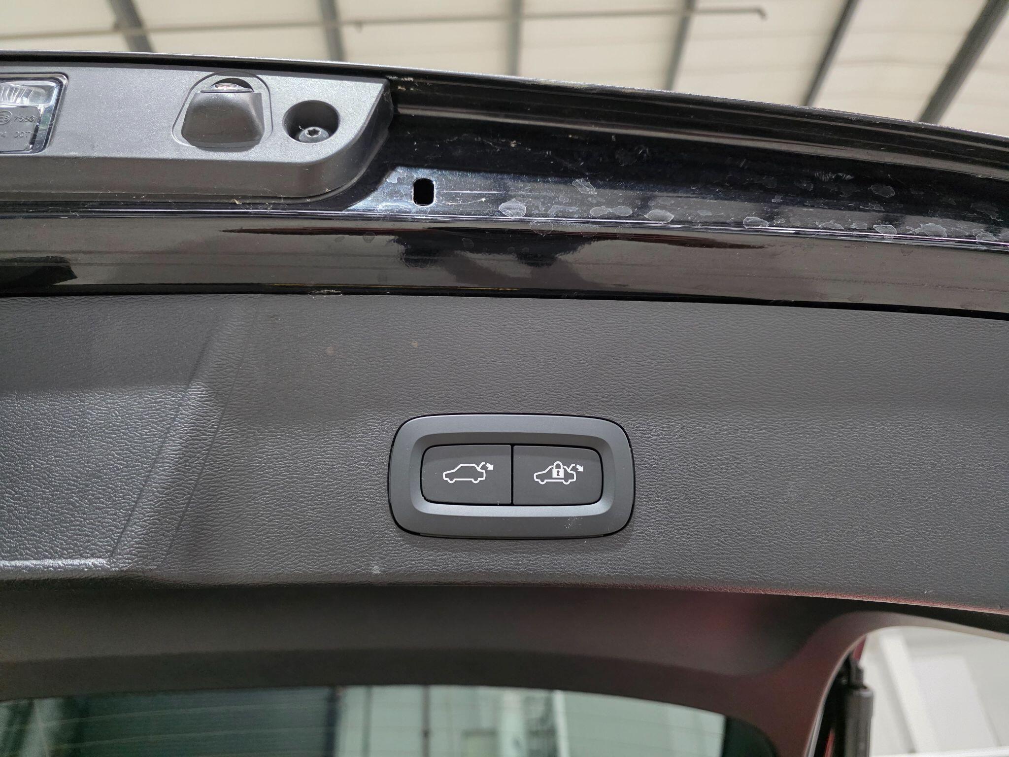 Volvo XC40 view 36