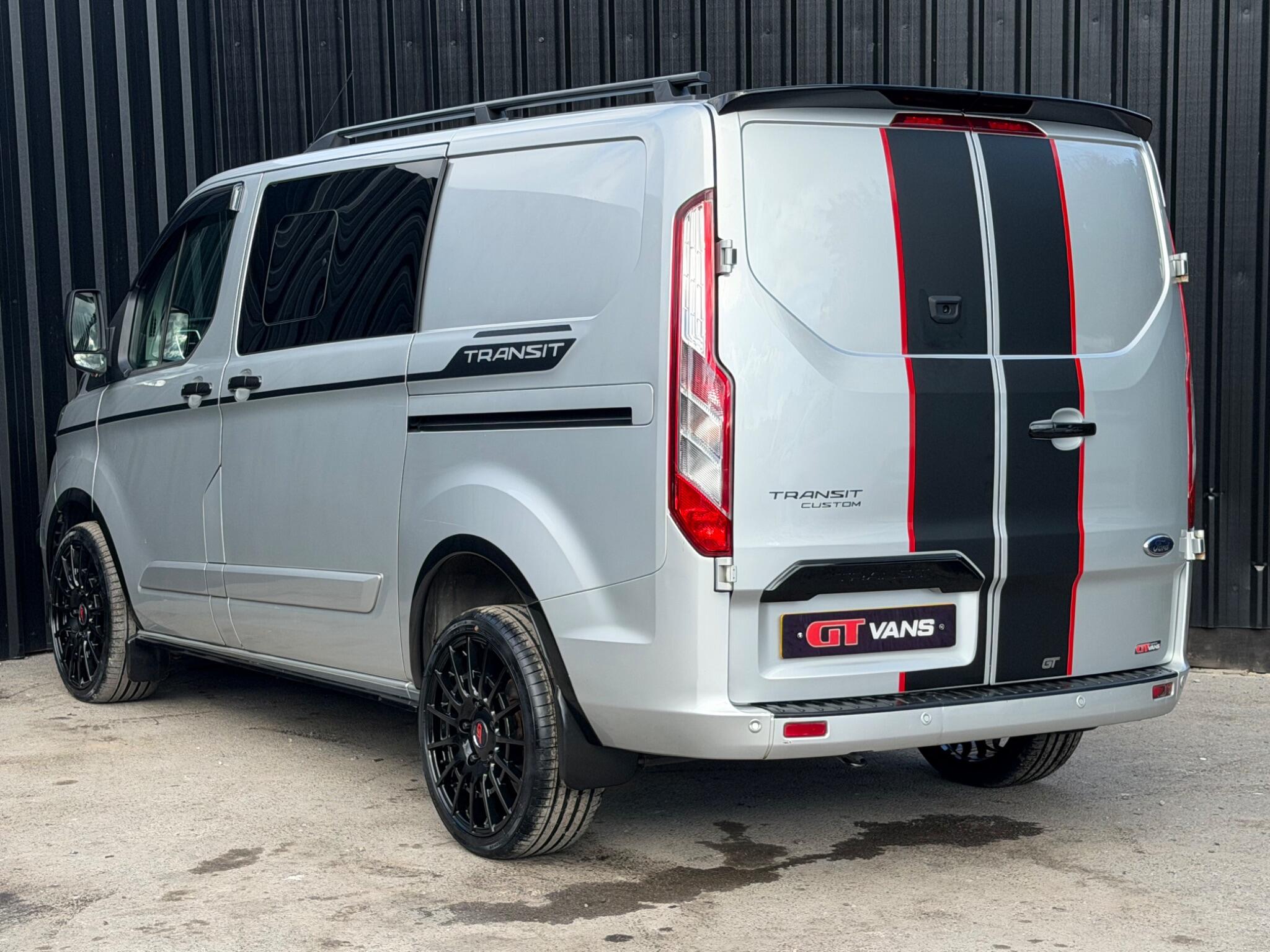 Ford Transit Custom view 3