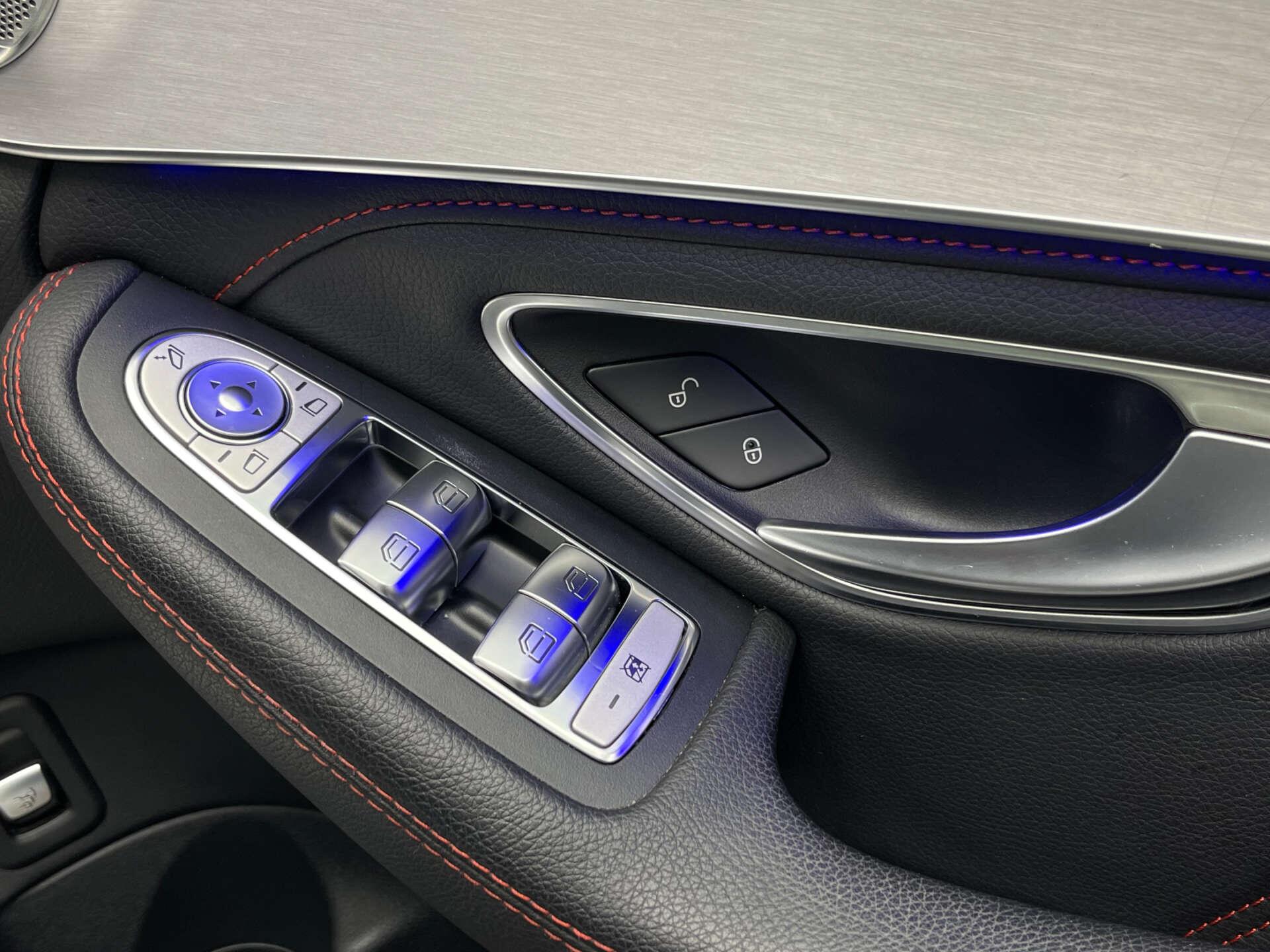 Mercedes-Benz C Class view 17