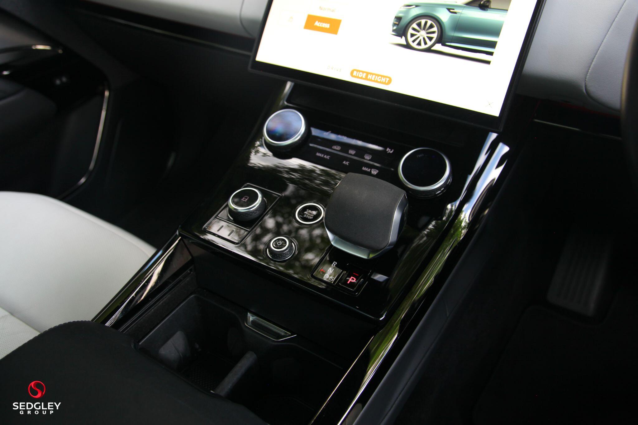 Land Rover Range Rover Sport view 26