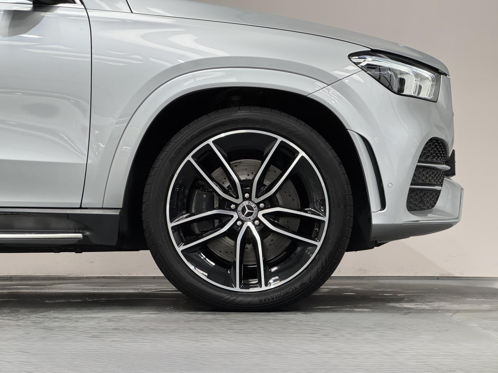 Mercedes-Benz Gle view 21
