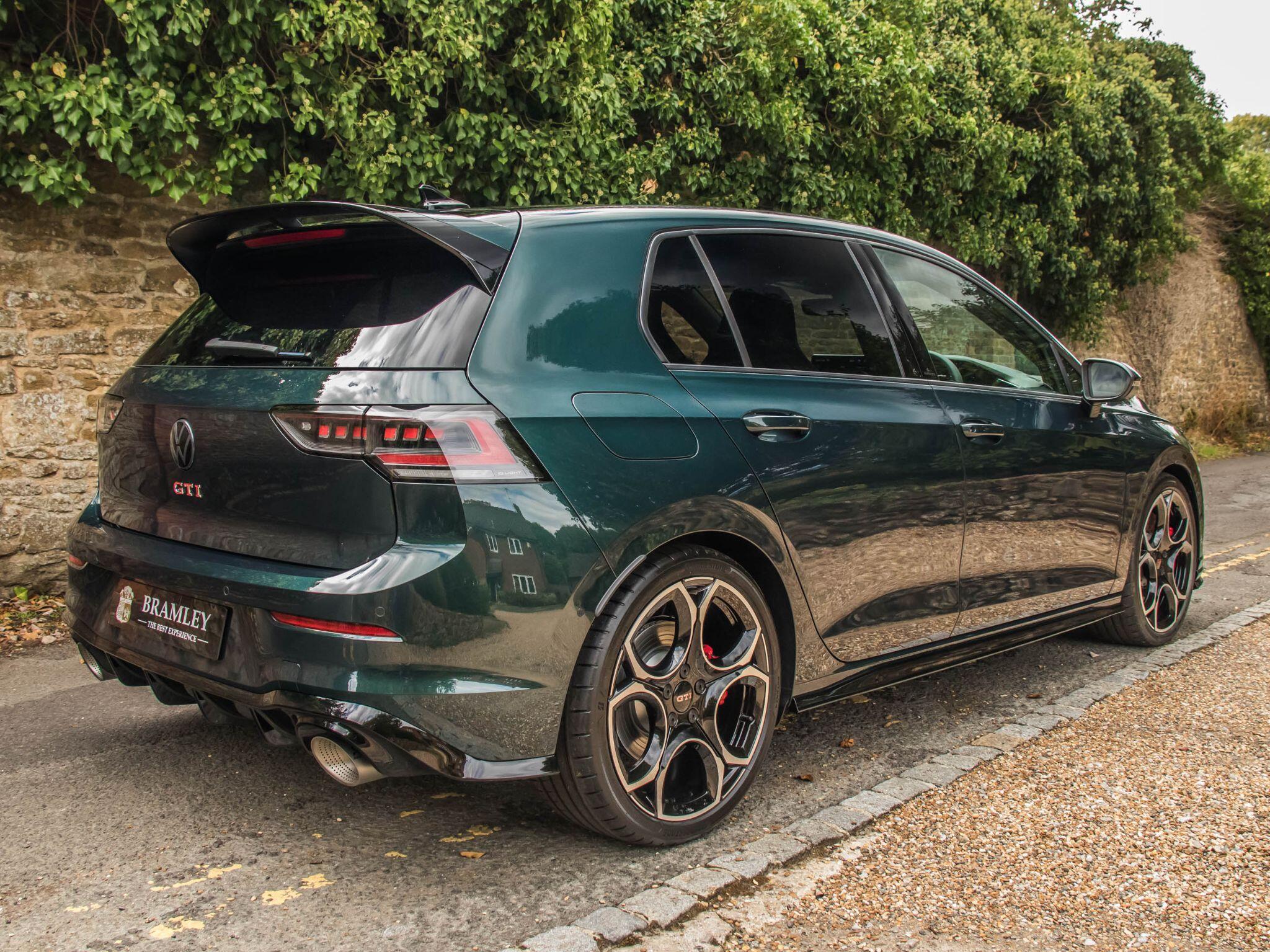 Volkswagen Golf view 13