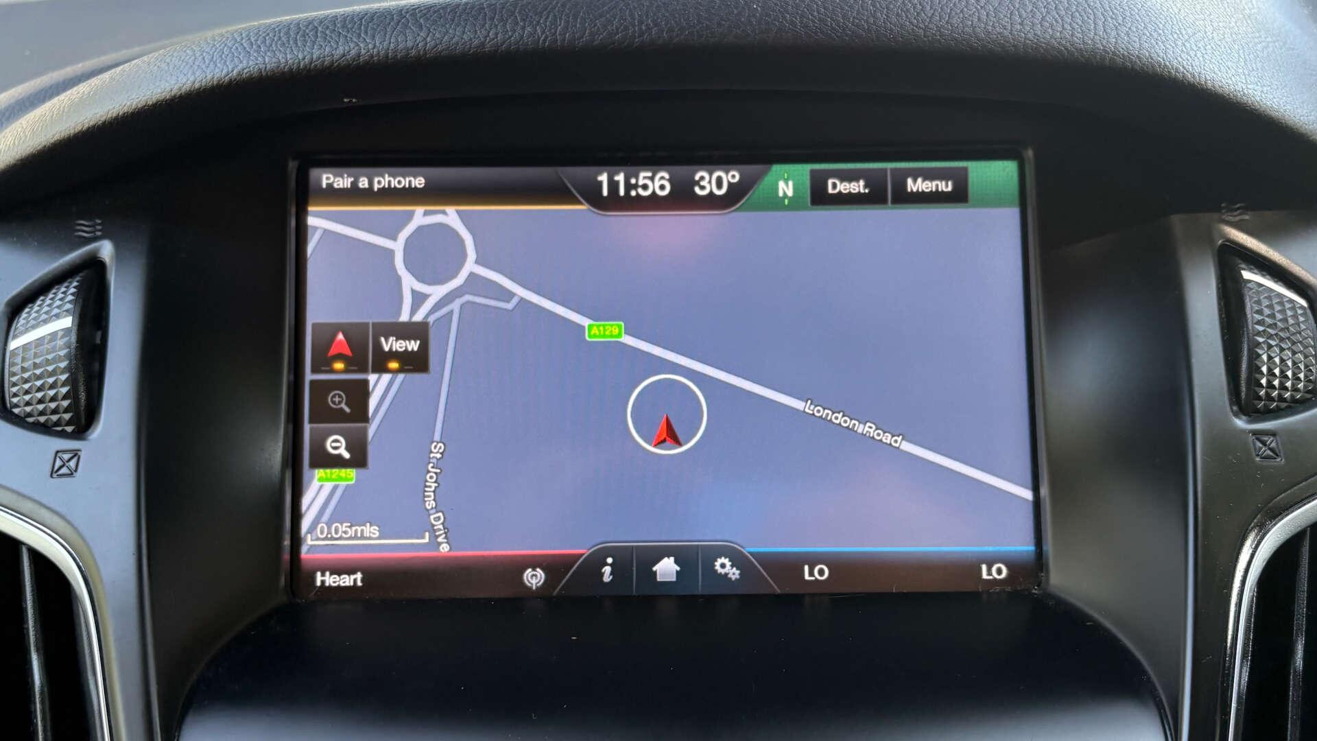 Ford Focus view 26