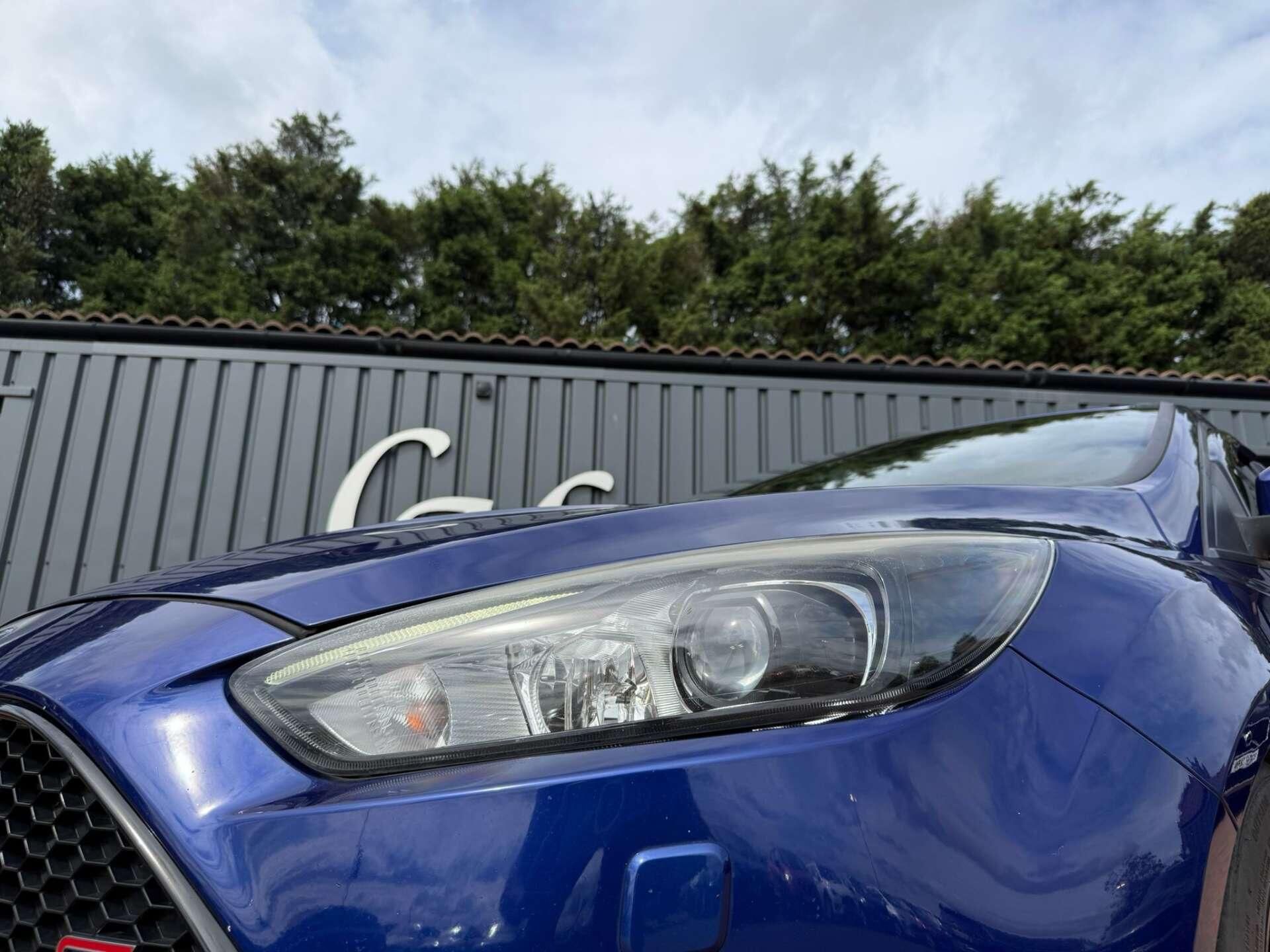 Ford Focus view 4
