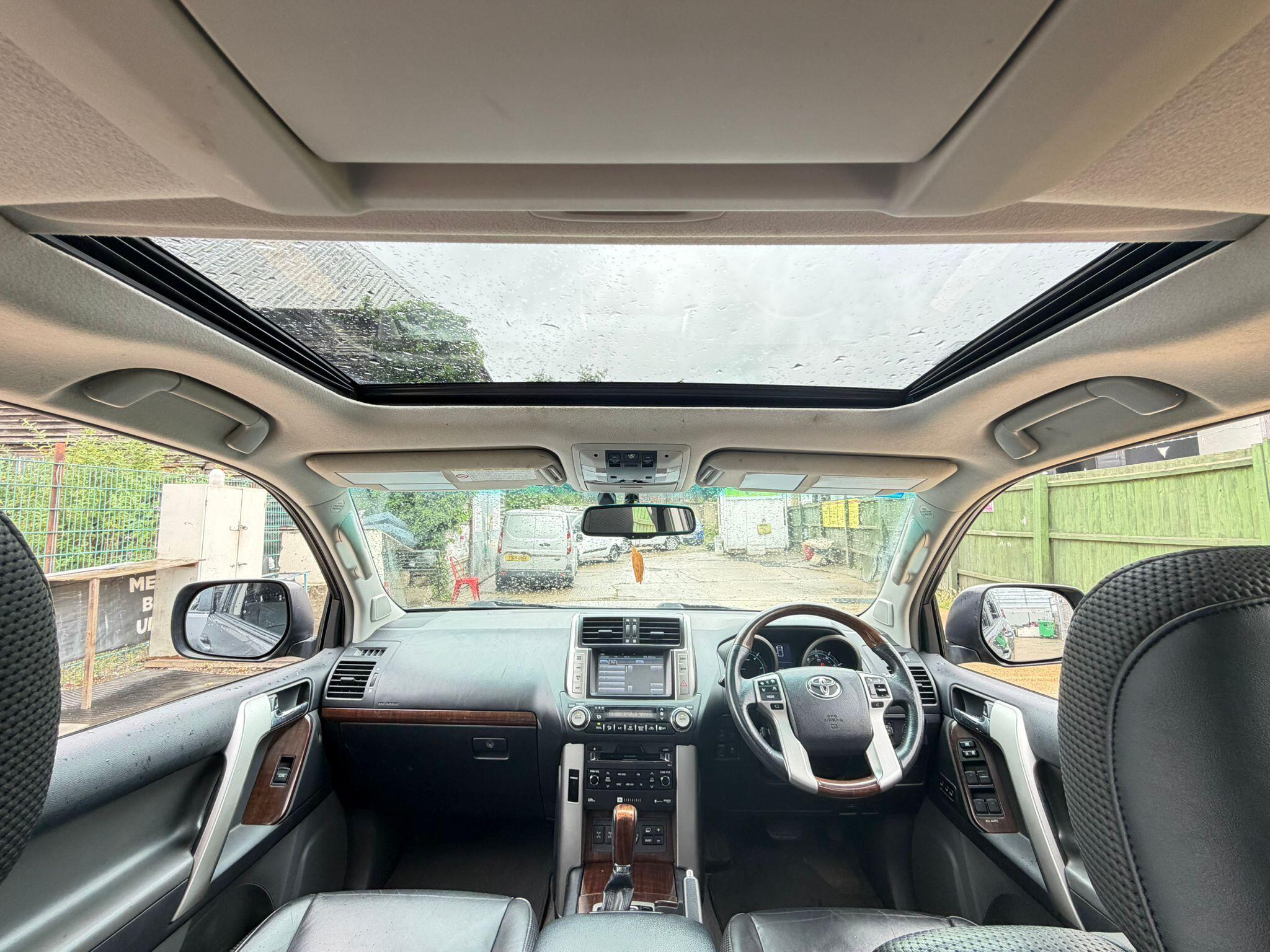 Toyota Land Cruiser view 23