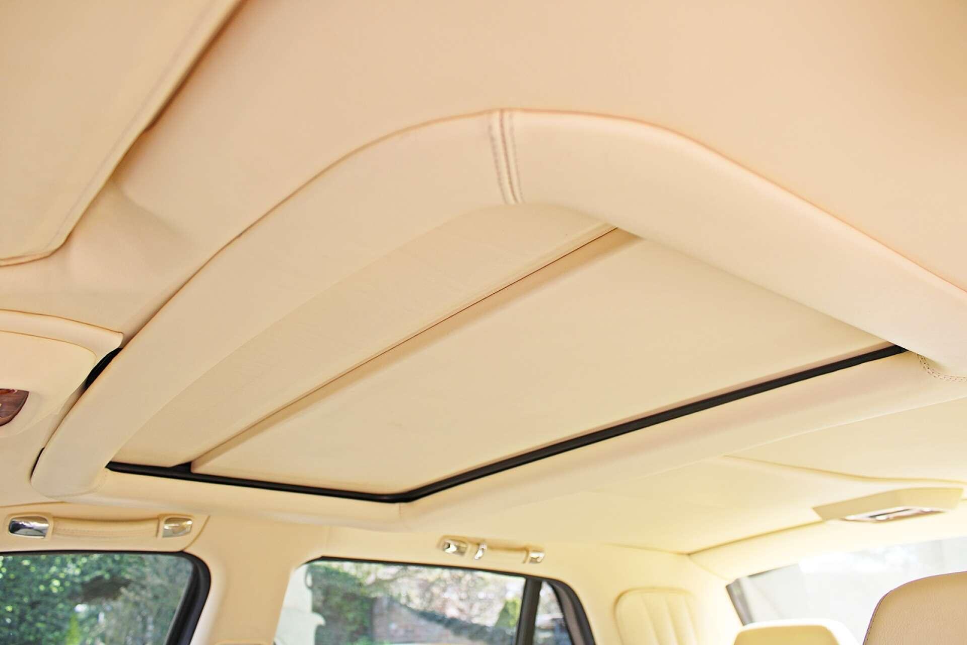 Bentley Arnage view 11