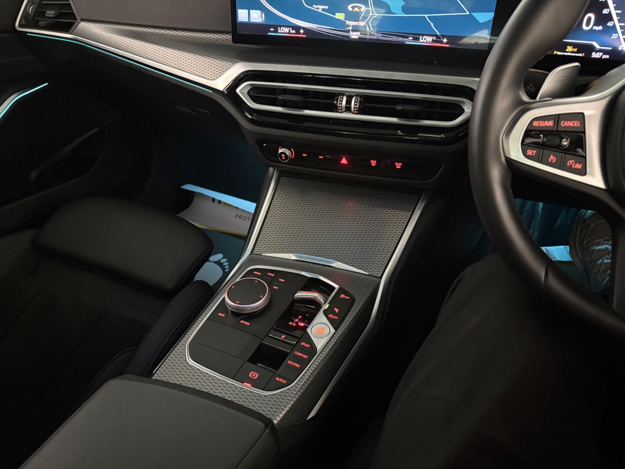 BMW 3 Series view 18