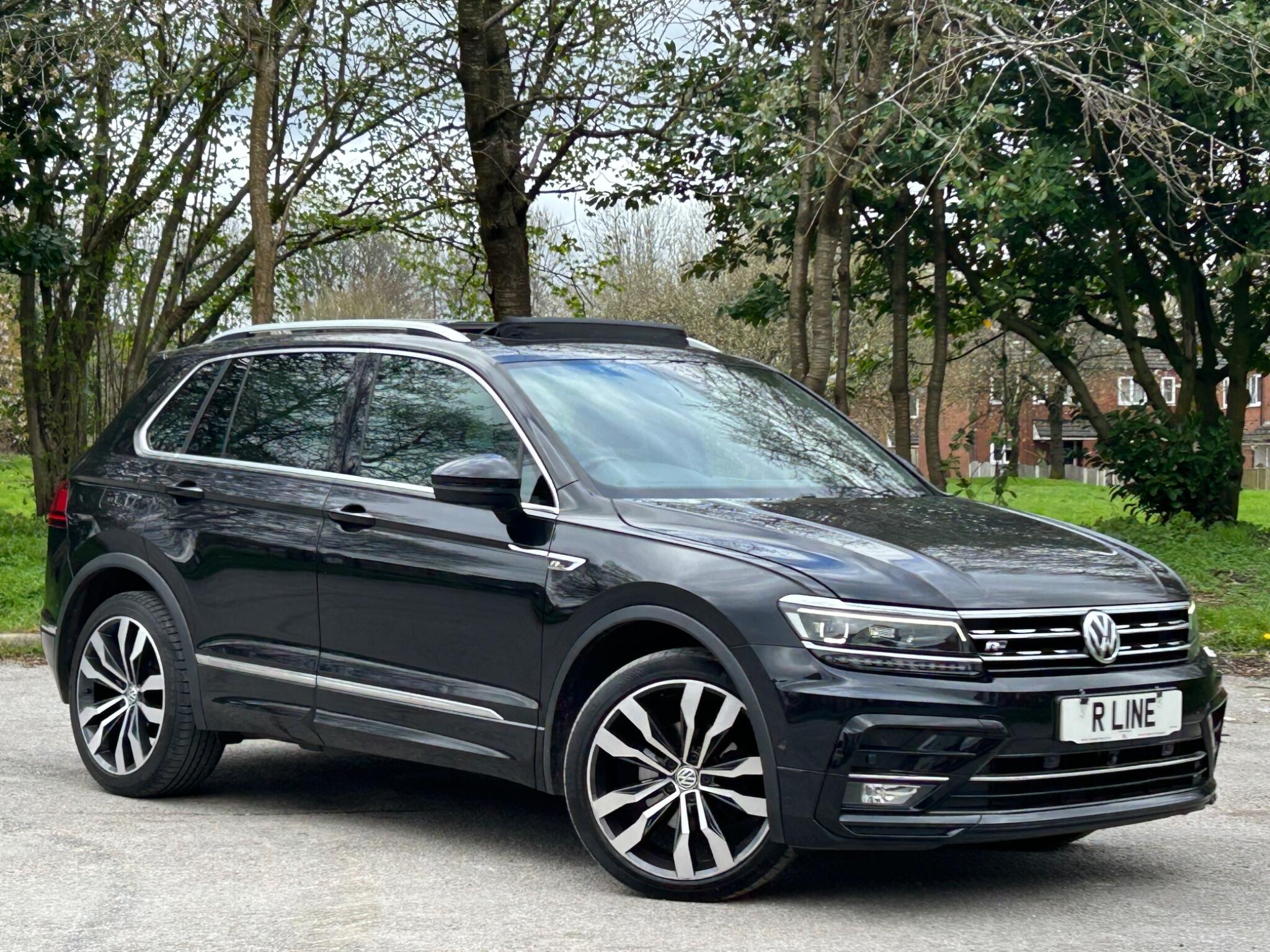 Volkswagen Tiguan view 3
