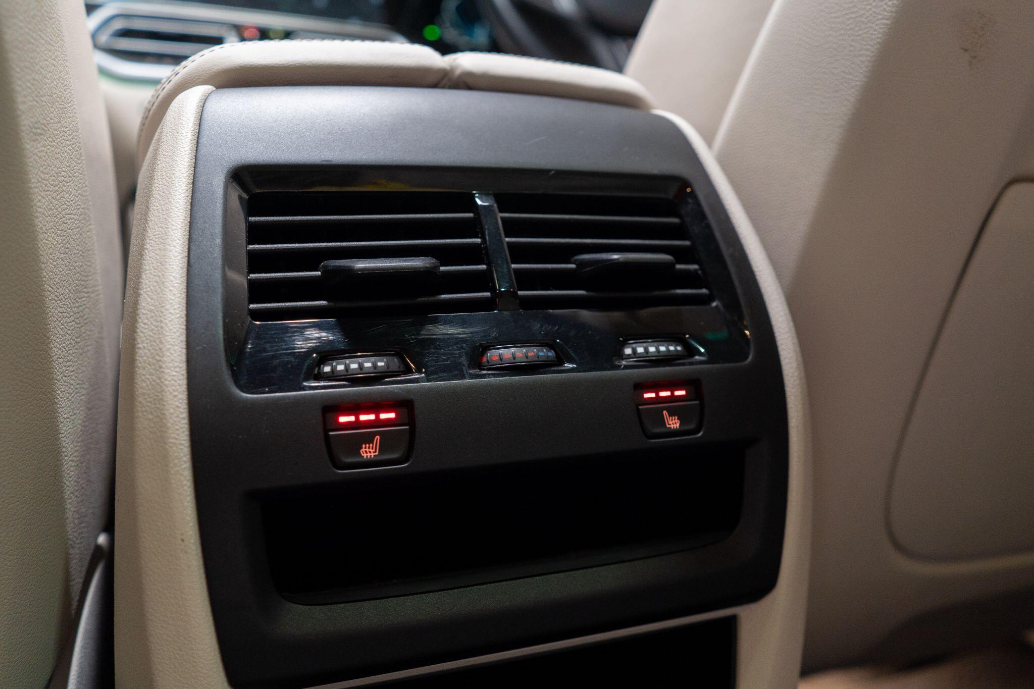 BMW X5 view 19