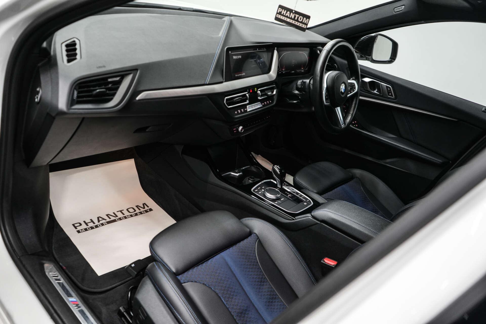 BMW 1 Series view 25