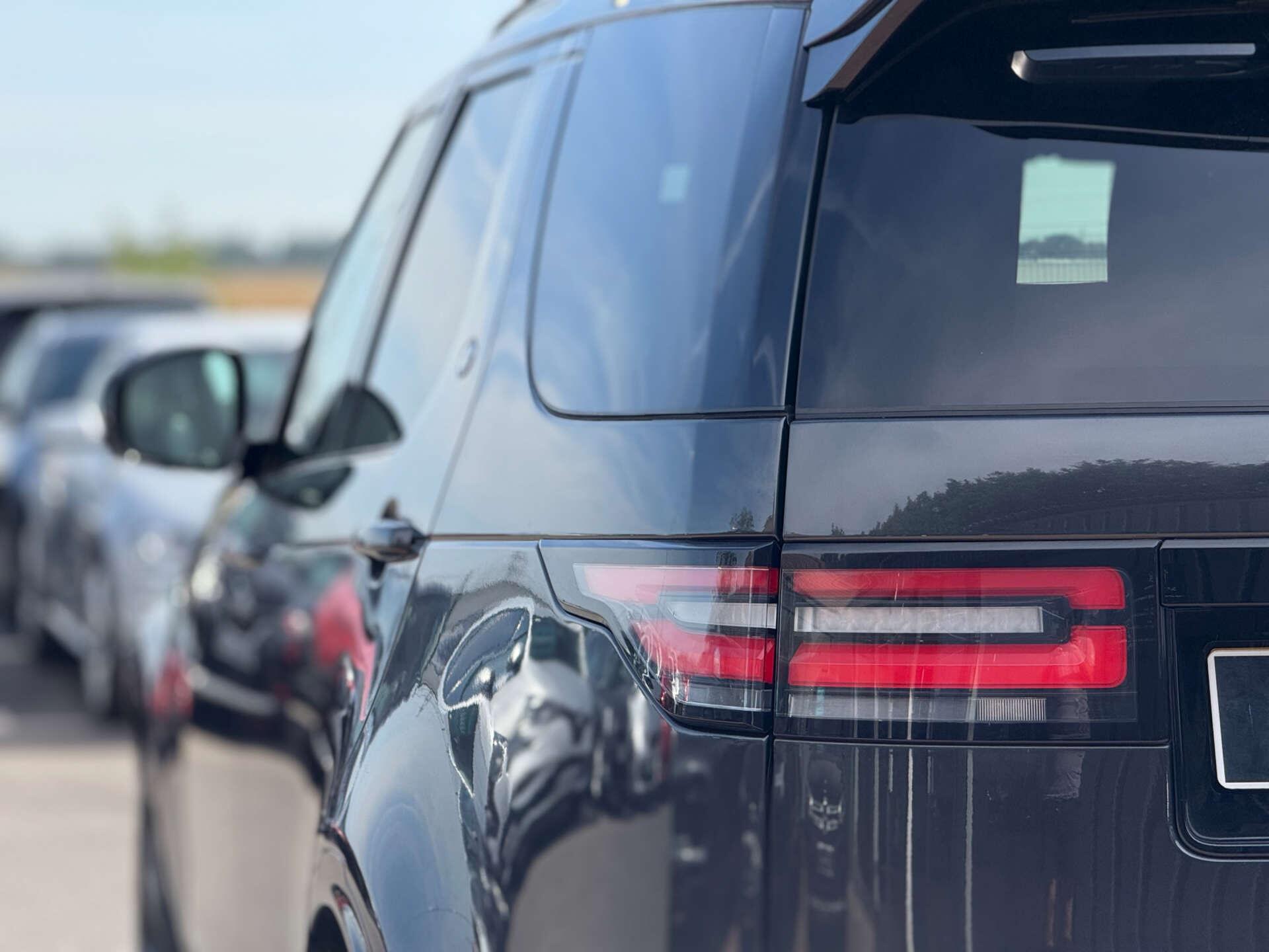 Land Rover Discovery view 27