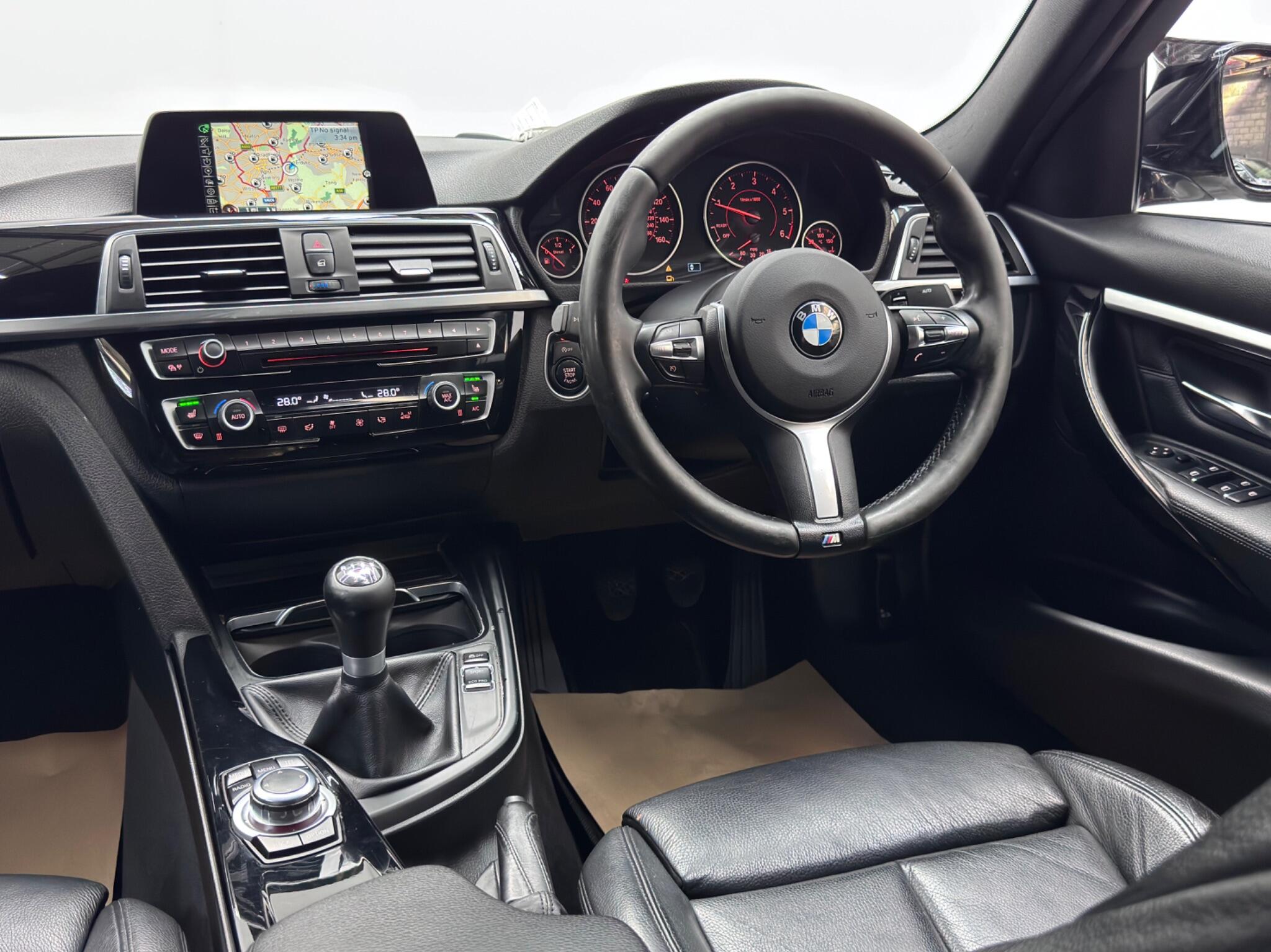 BMW 3 Series view 38
