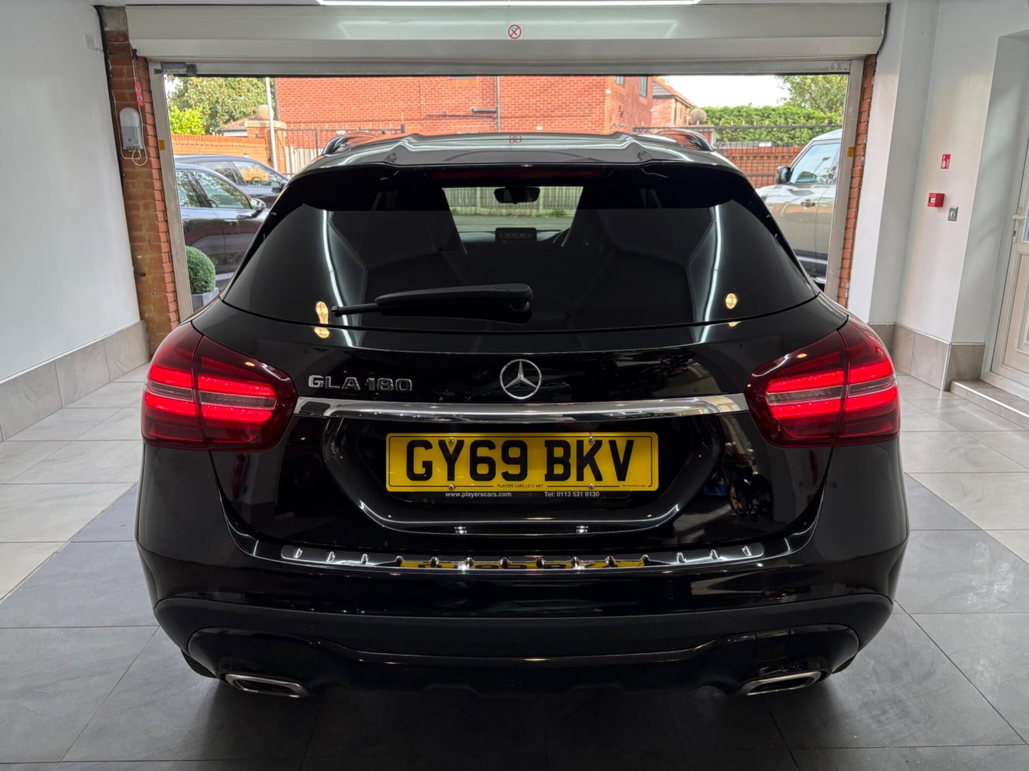 Mercedes-Benz Gla view 7