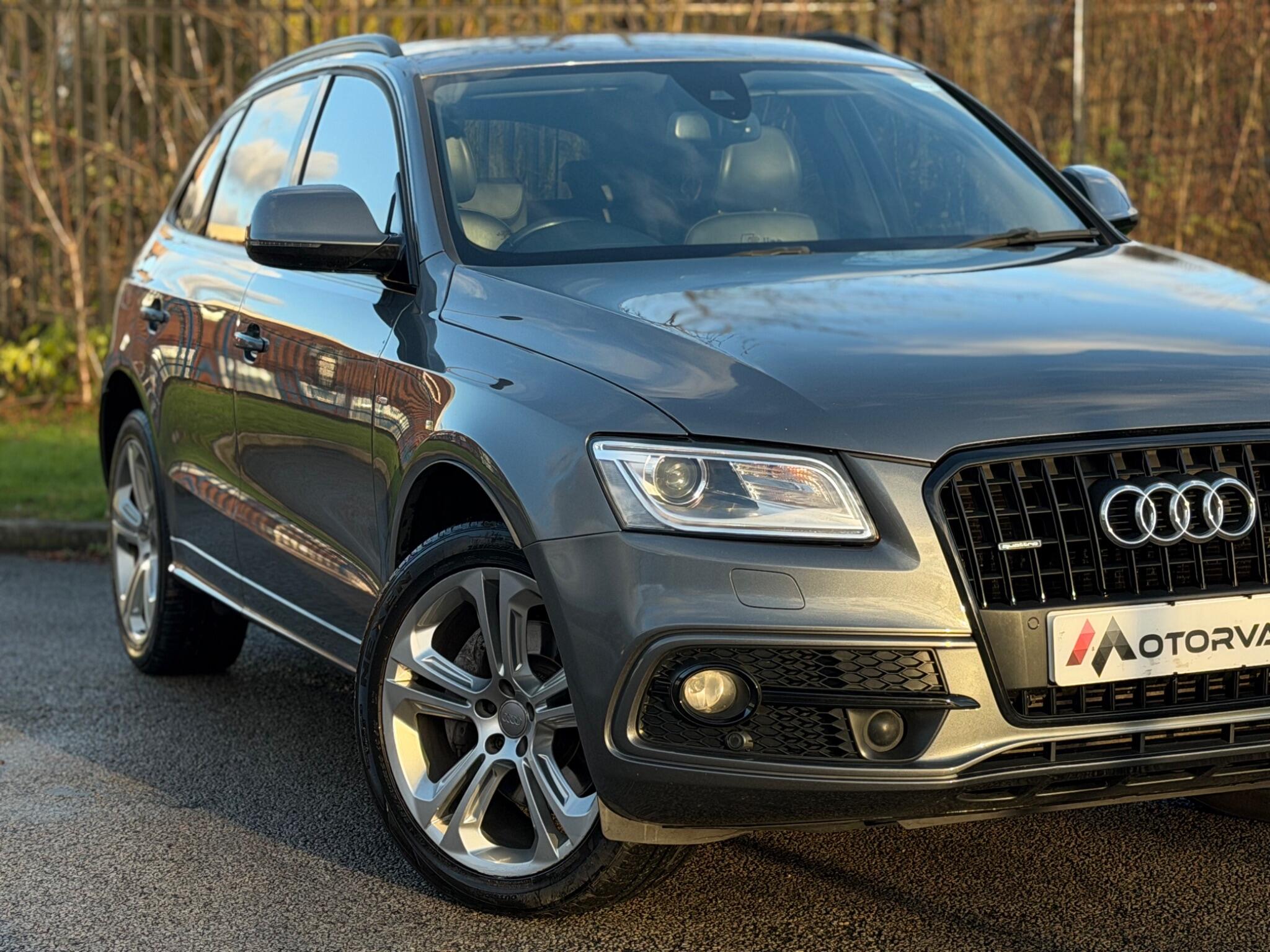Audi Q5 view 5