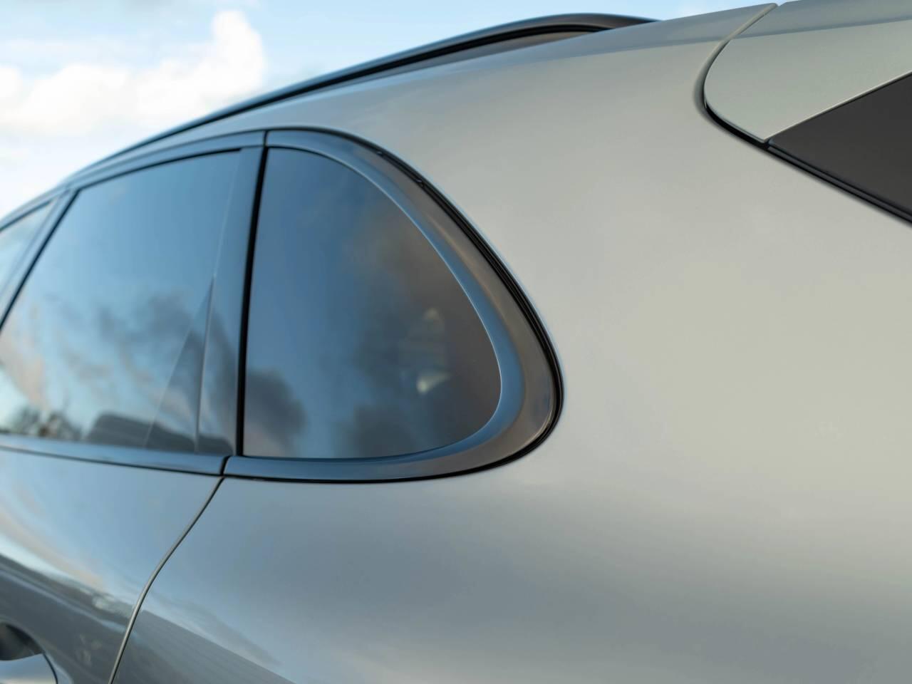 Porsche Cayenne view 13