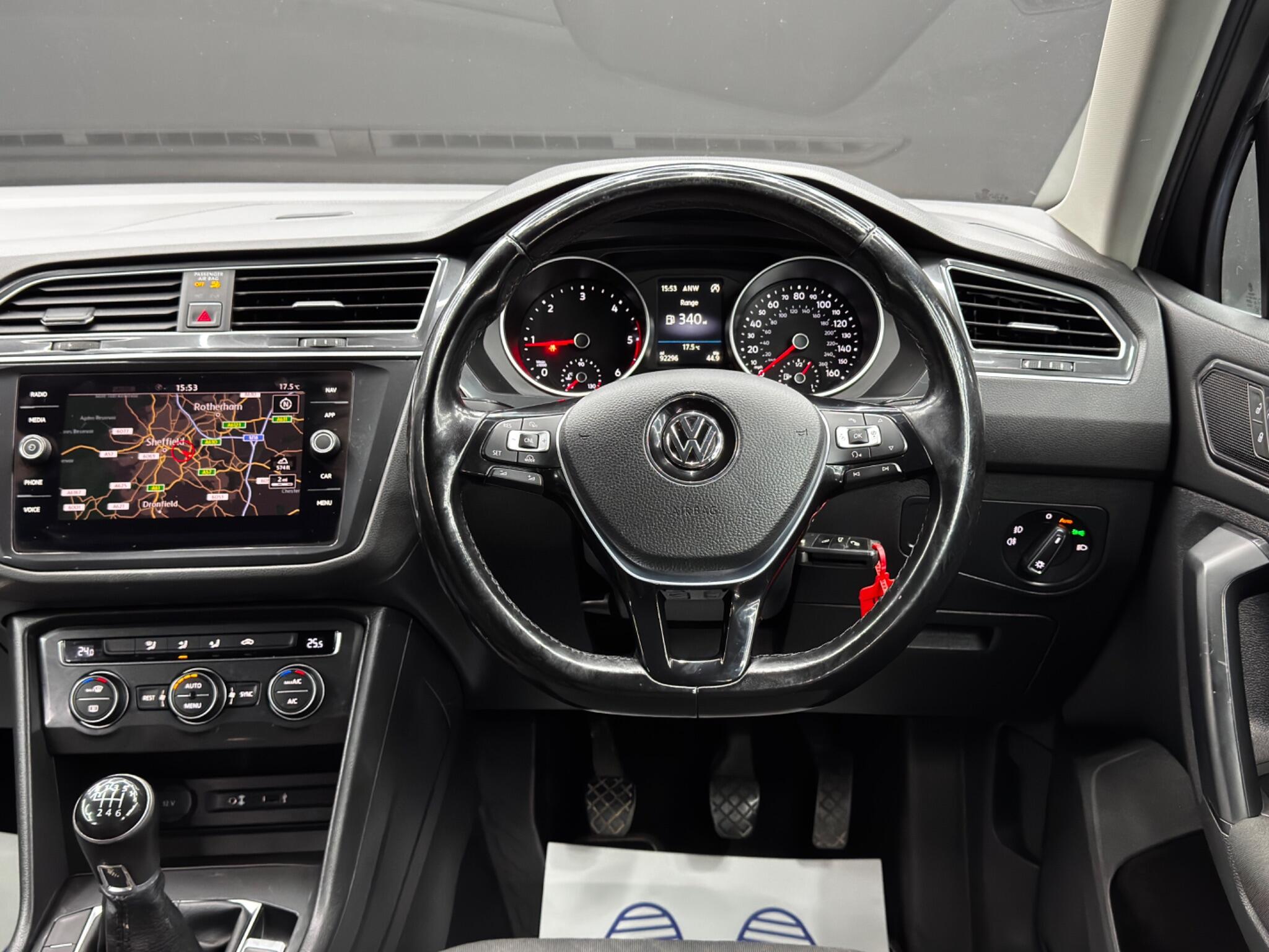 Volkswagen Tiguan view 18