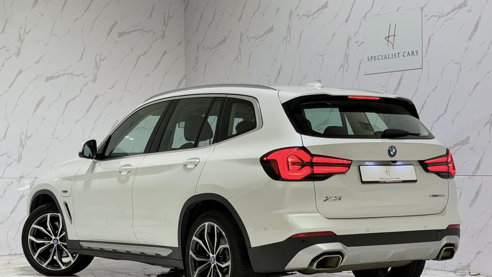 BMW X3 view 6
