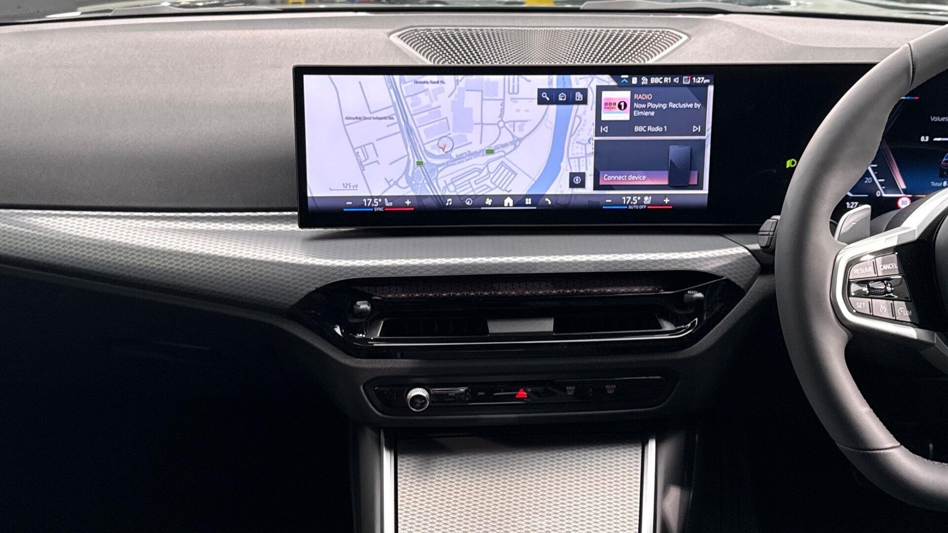 BMW 3 Series view 8