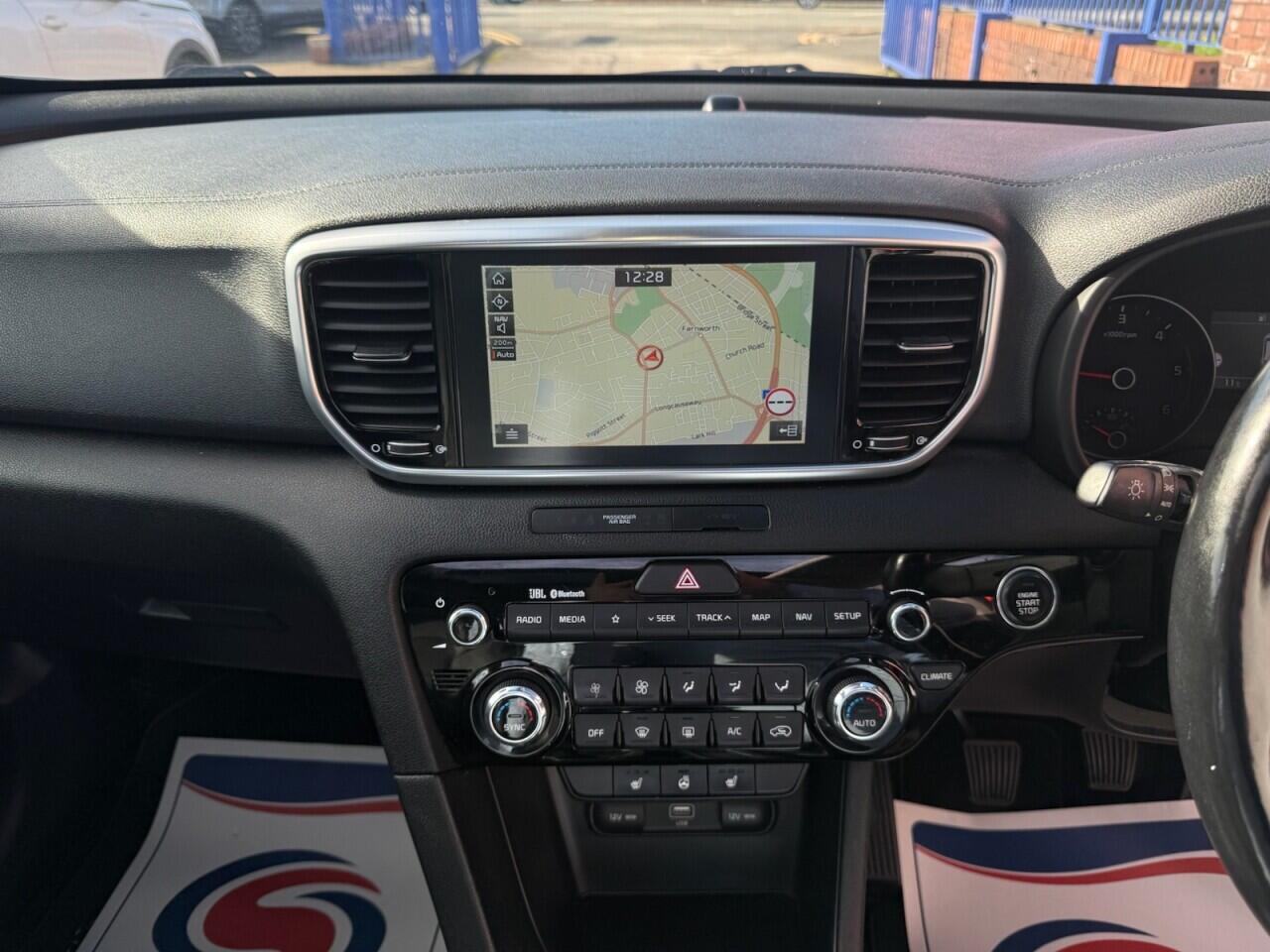 Kia Sportage view 70