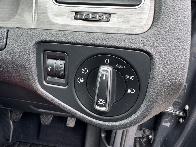 Volkswagen Golf view 42